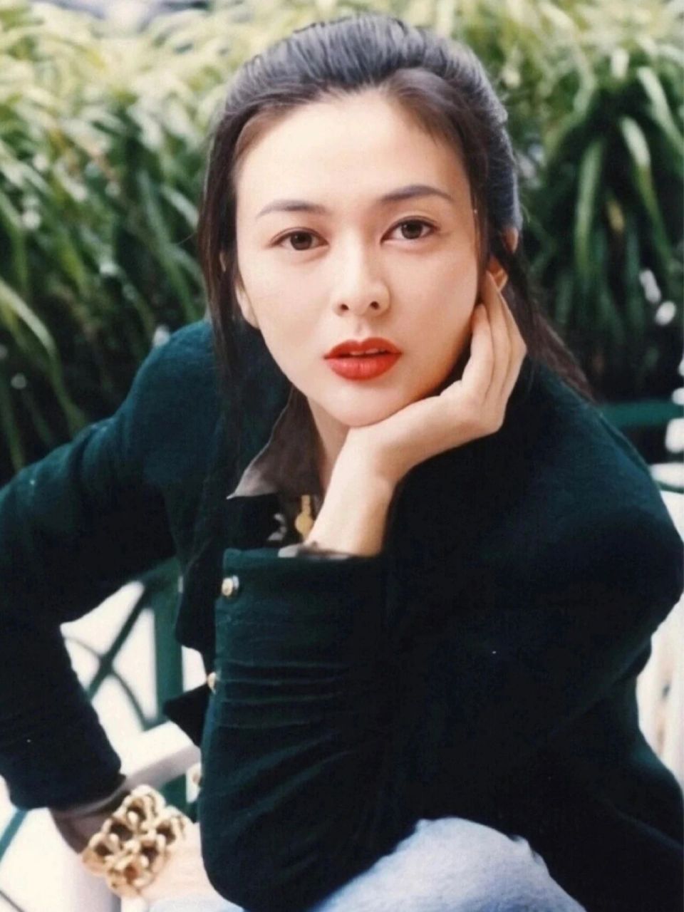 3关之琳 关之琳,港媒一直称其为香港第一美女,刘德华曾在公开场合多次