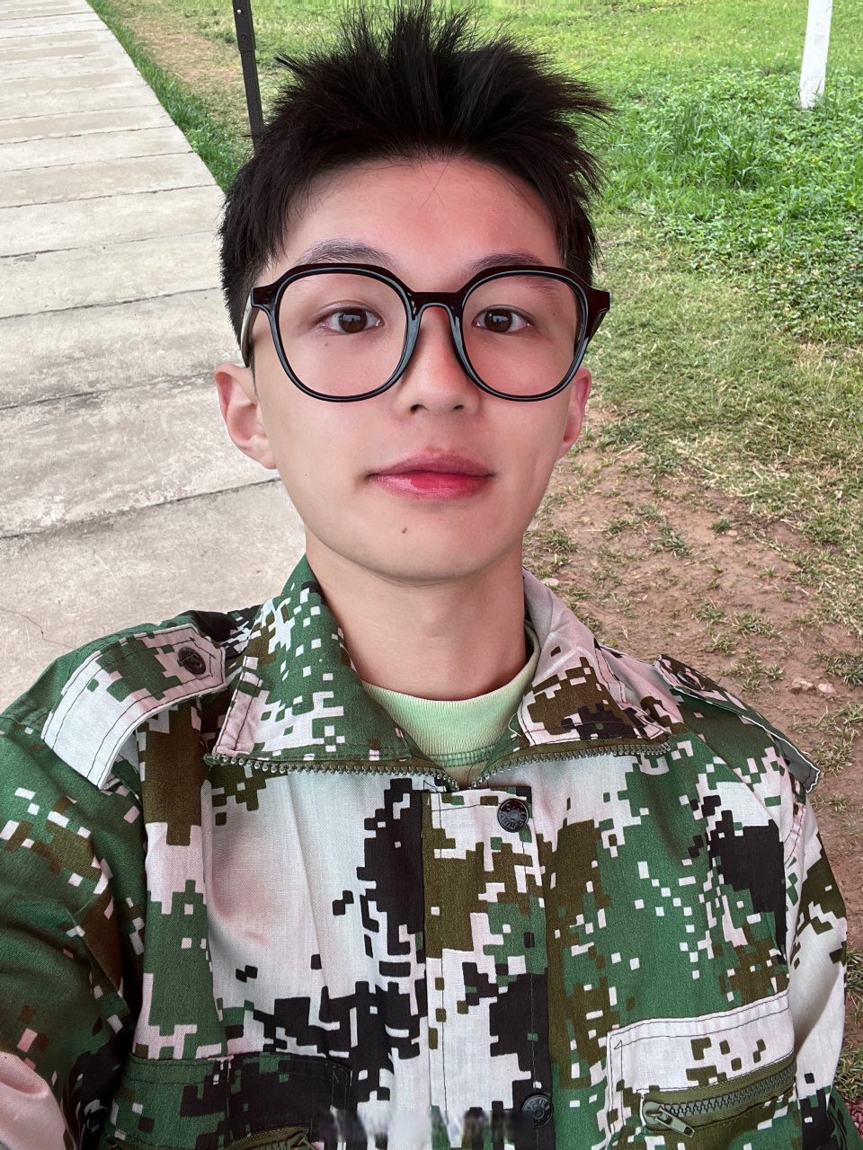 今天可爱吉了# #熊稳稳# 人生新体验剪掉了这么多年的刘海7015!