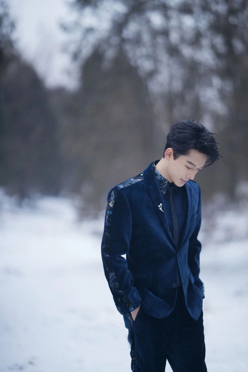 张晚意 壁纸分享