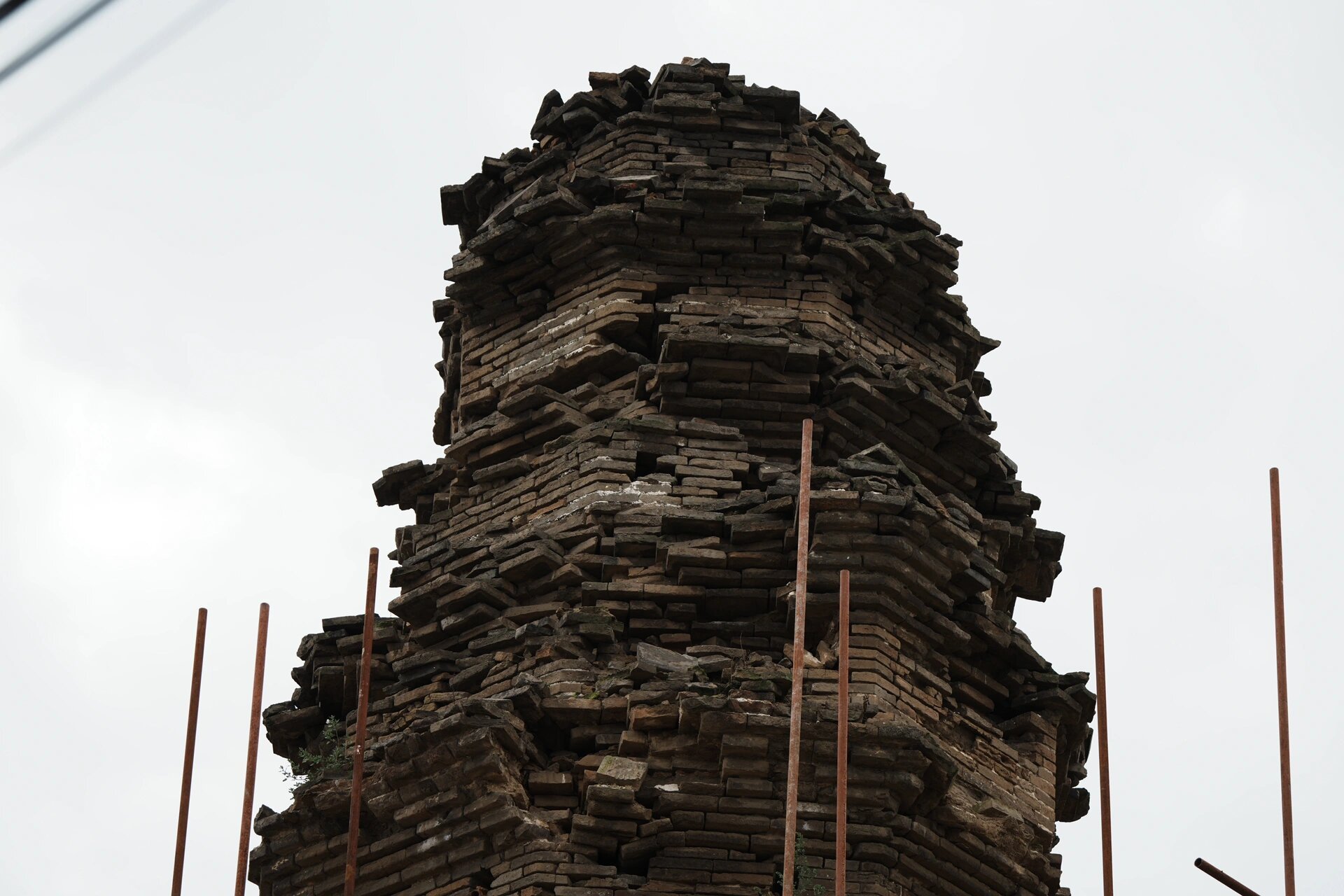 未能进入的万荣国保南阳寿圣寺塔和薛瑄家庙 到达南阳村寿圣寺塔后,才