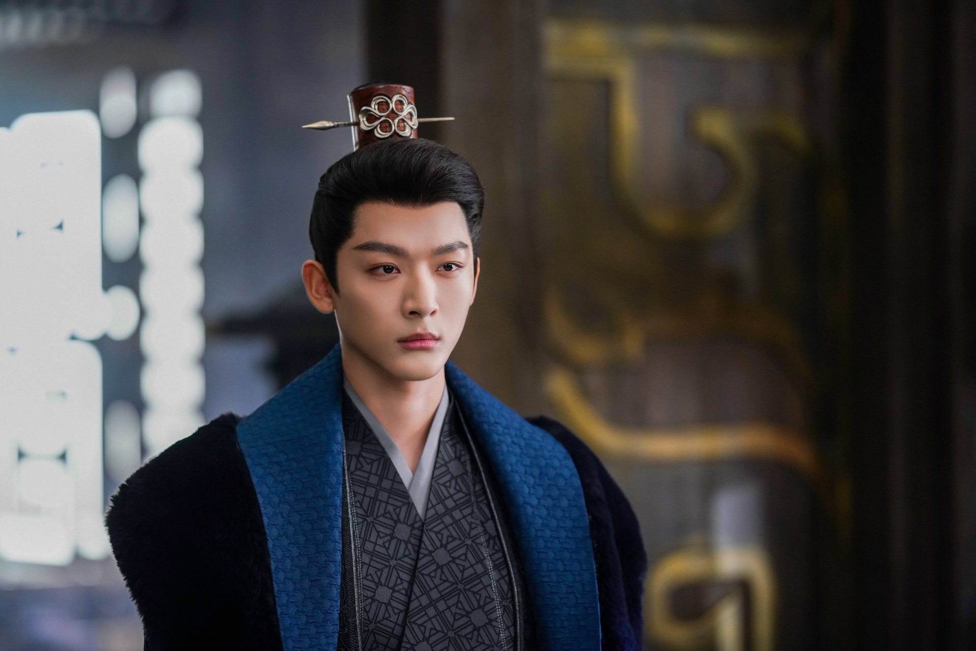 张晚意# 9015 #张晚意长相思# 玱玹卧薪尝胆,只待反戈一击.