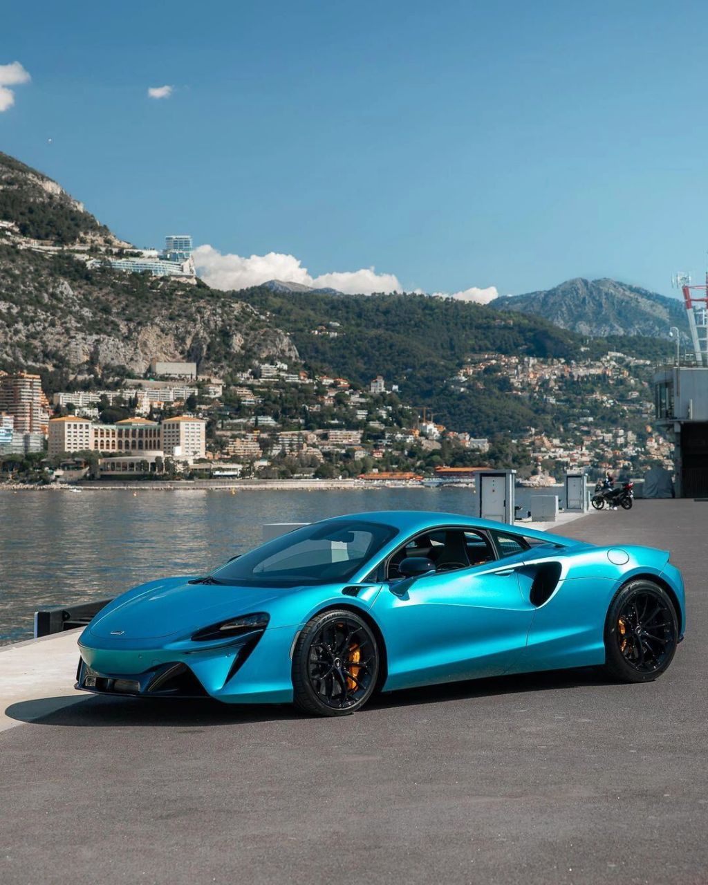 迈凯伦 artura #超级跑车圈# #迈凯伦artura# #迈凯伦# #跑车# #超跑