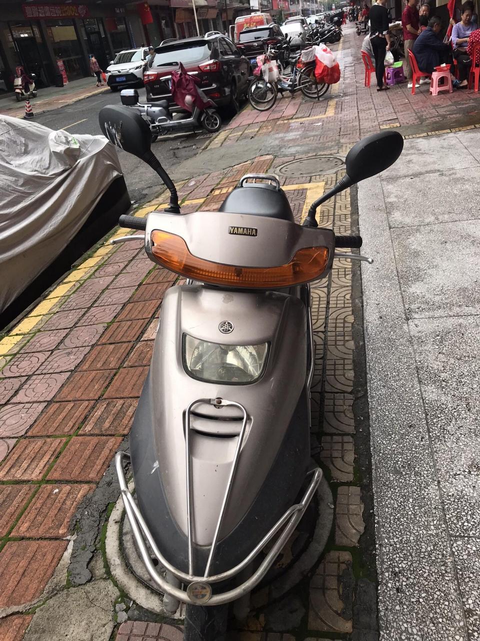 2004年极品凌鹰雅马哈125:原装机:发动机一点杂音都没有:全车原版原漆