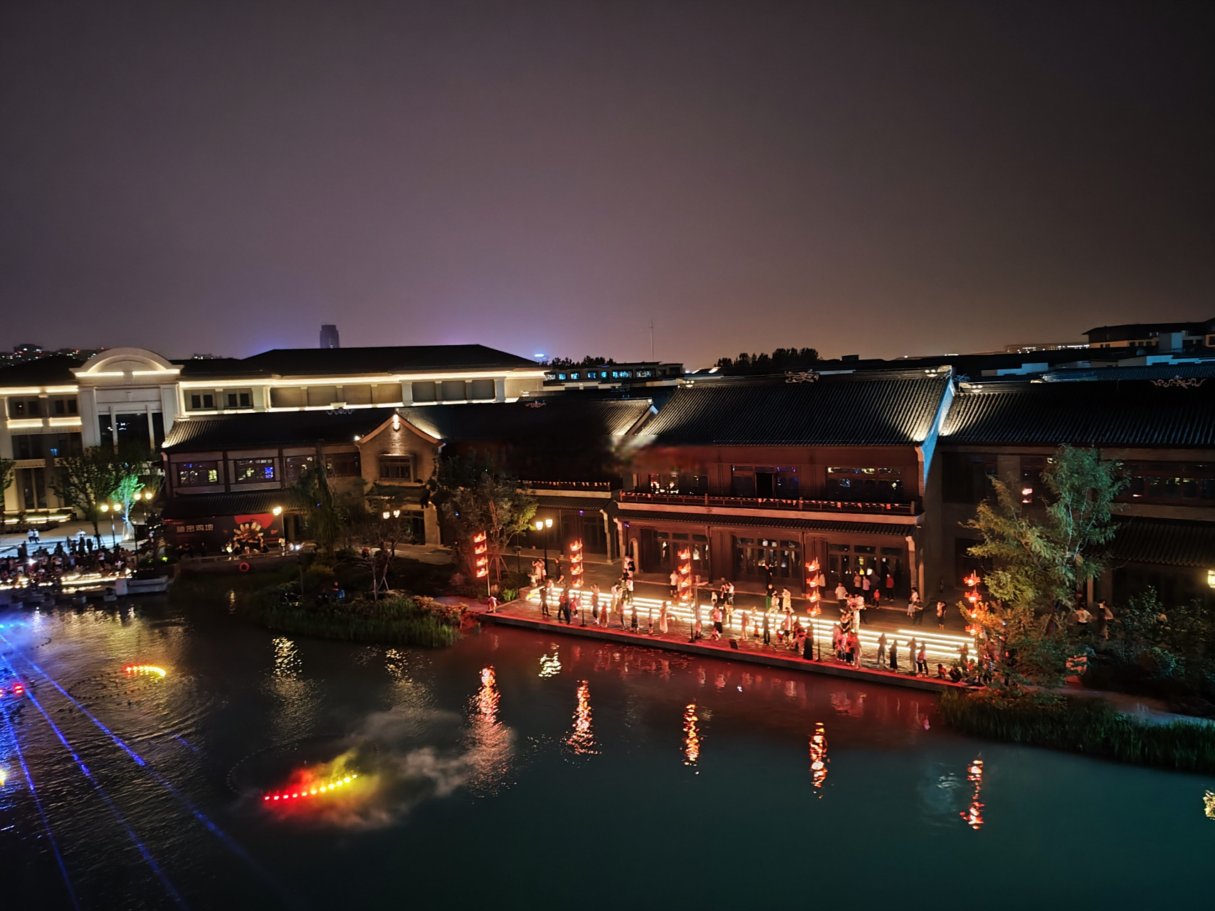 塘溪津门水街晚上夜景昨日实拍,当灯光 音乐 喷泉的完美结合,造就了