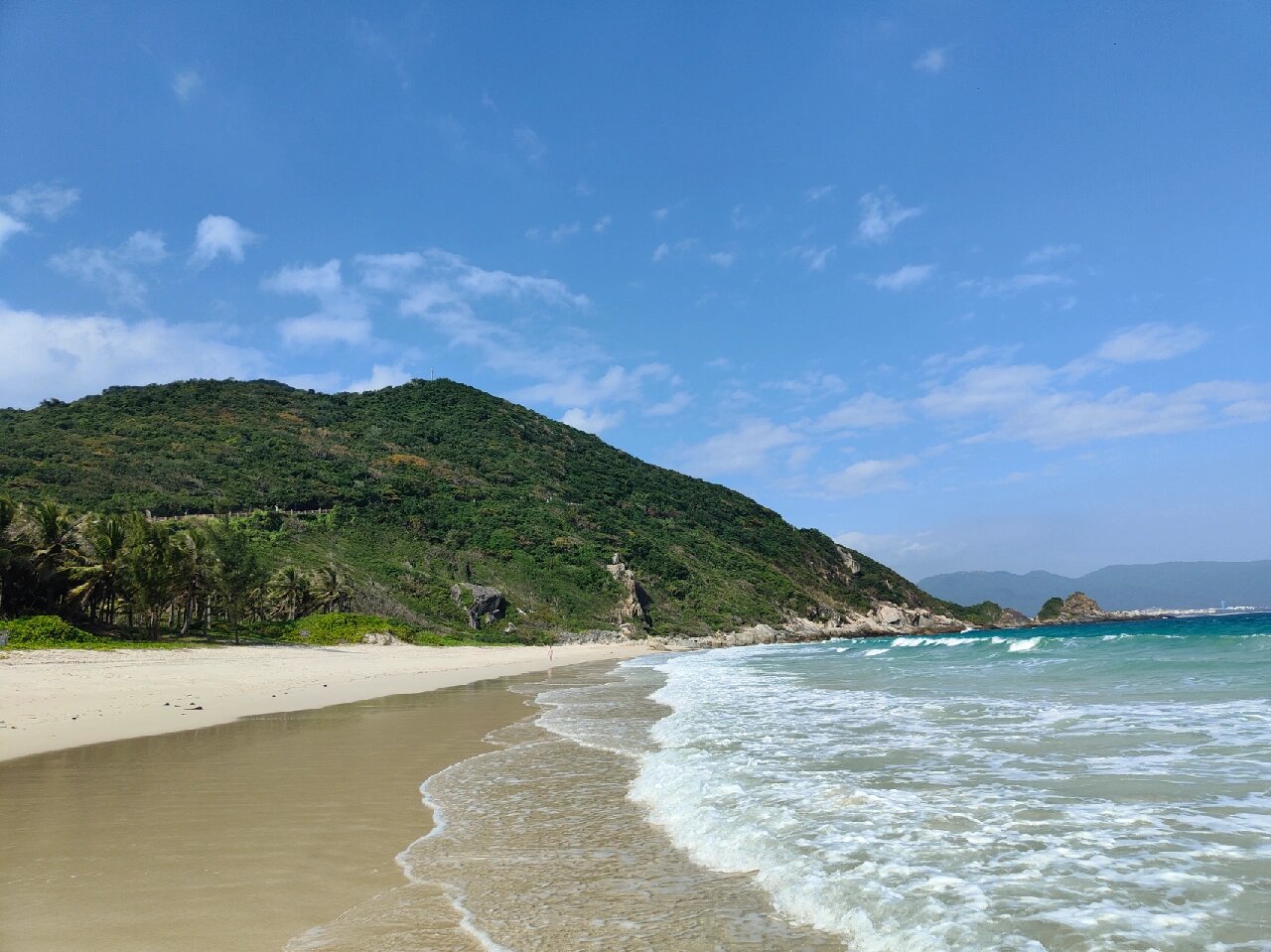 海南三亚目前最小众的海滩