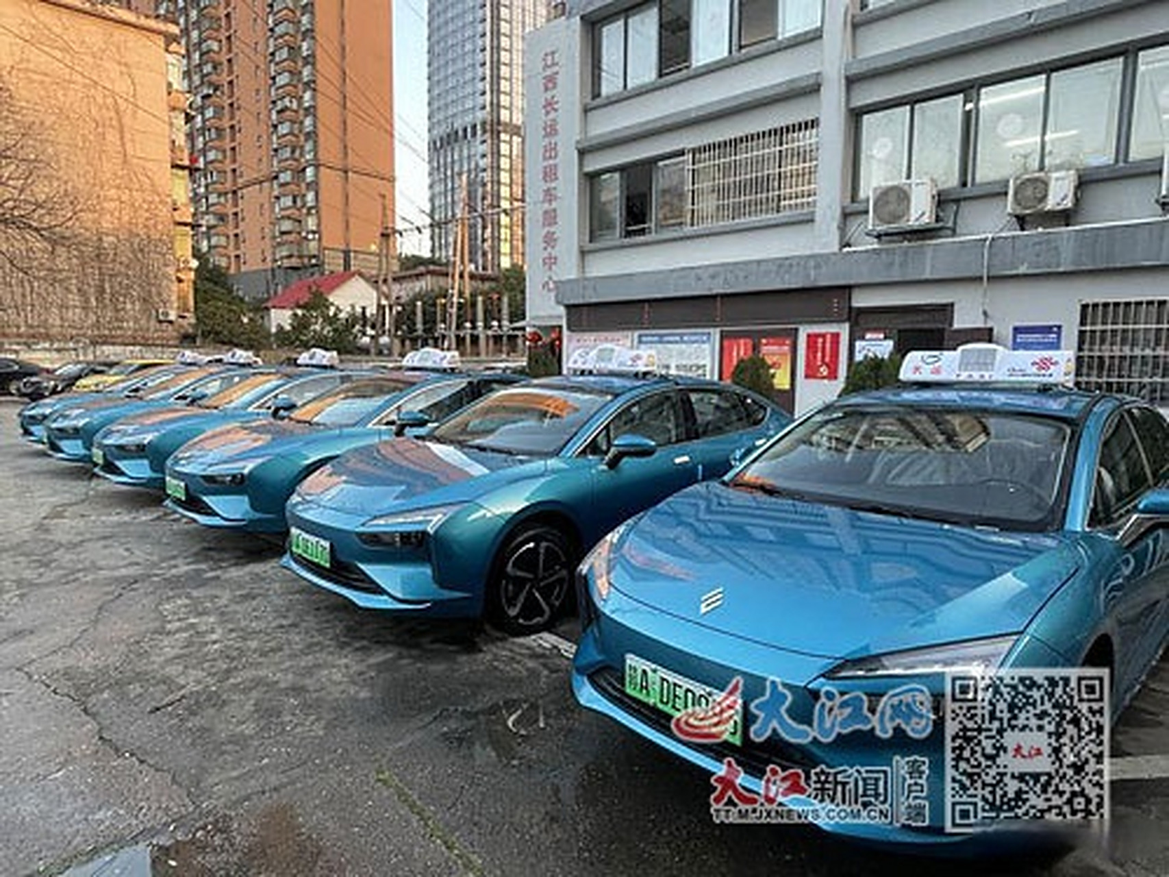 南昌出租车迎来换脸时代#【打造"流动风景线" 南昌出租车"脸"靓了】 