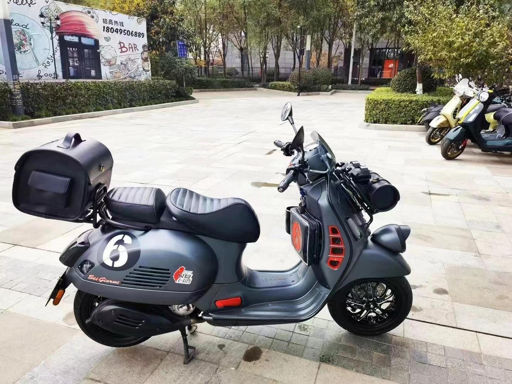 vespa 6日改装出炉,黑红风格,专属6日皮具套装.