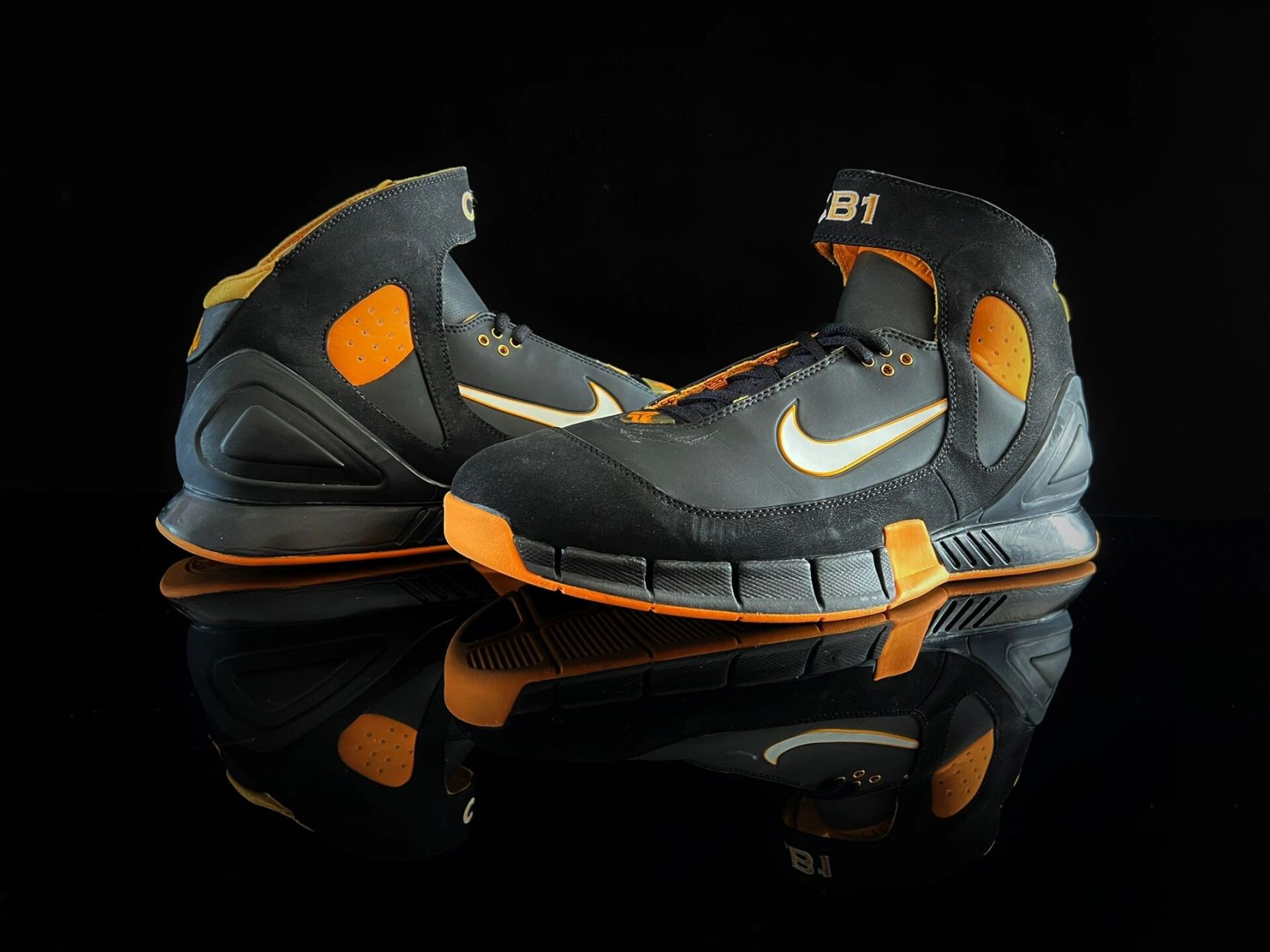 nike 2k5 卡隆巴特勒pe 科比"小迷弟"卡隆巴特勒湖人时期客场配色