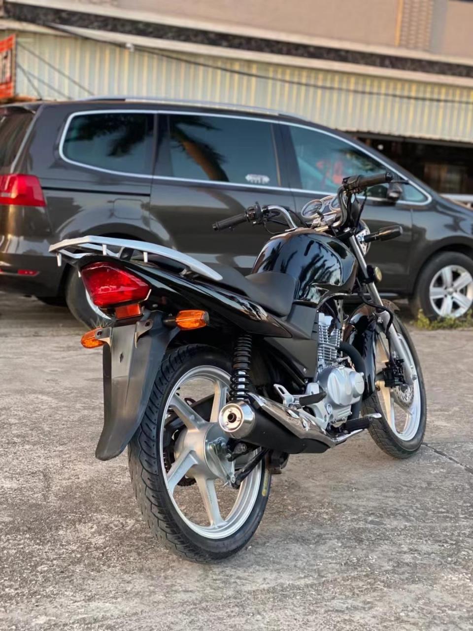 五羊本田cbf小战鹰125cc 铝圈碟刹.