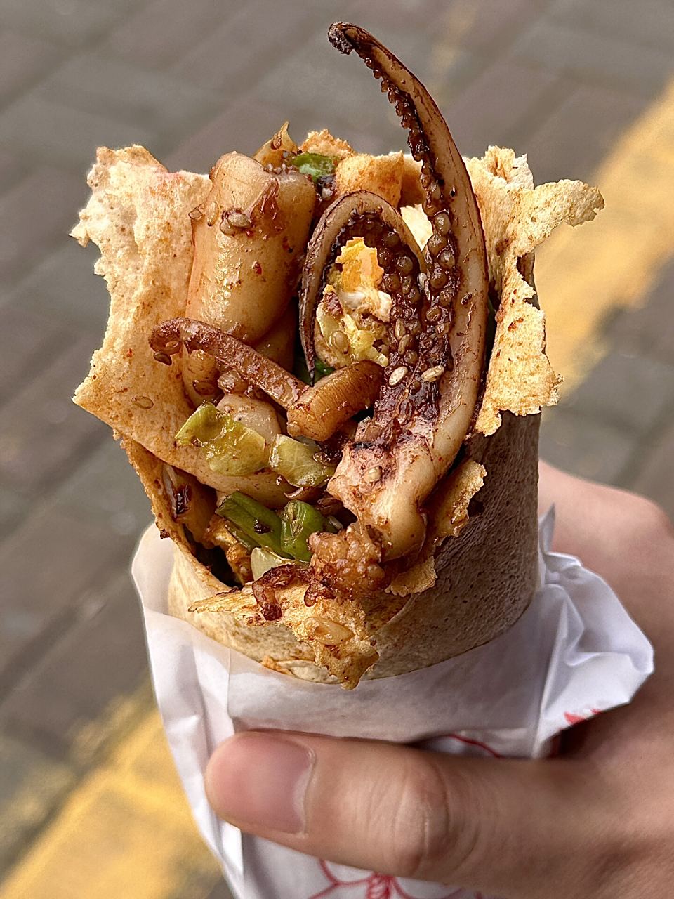 每次去学生广场都会吃的鱿鱼卷饼!