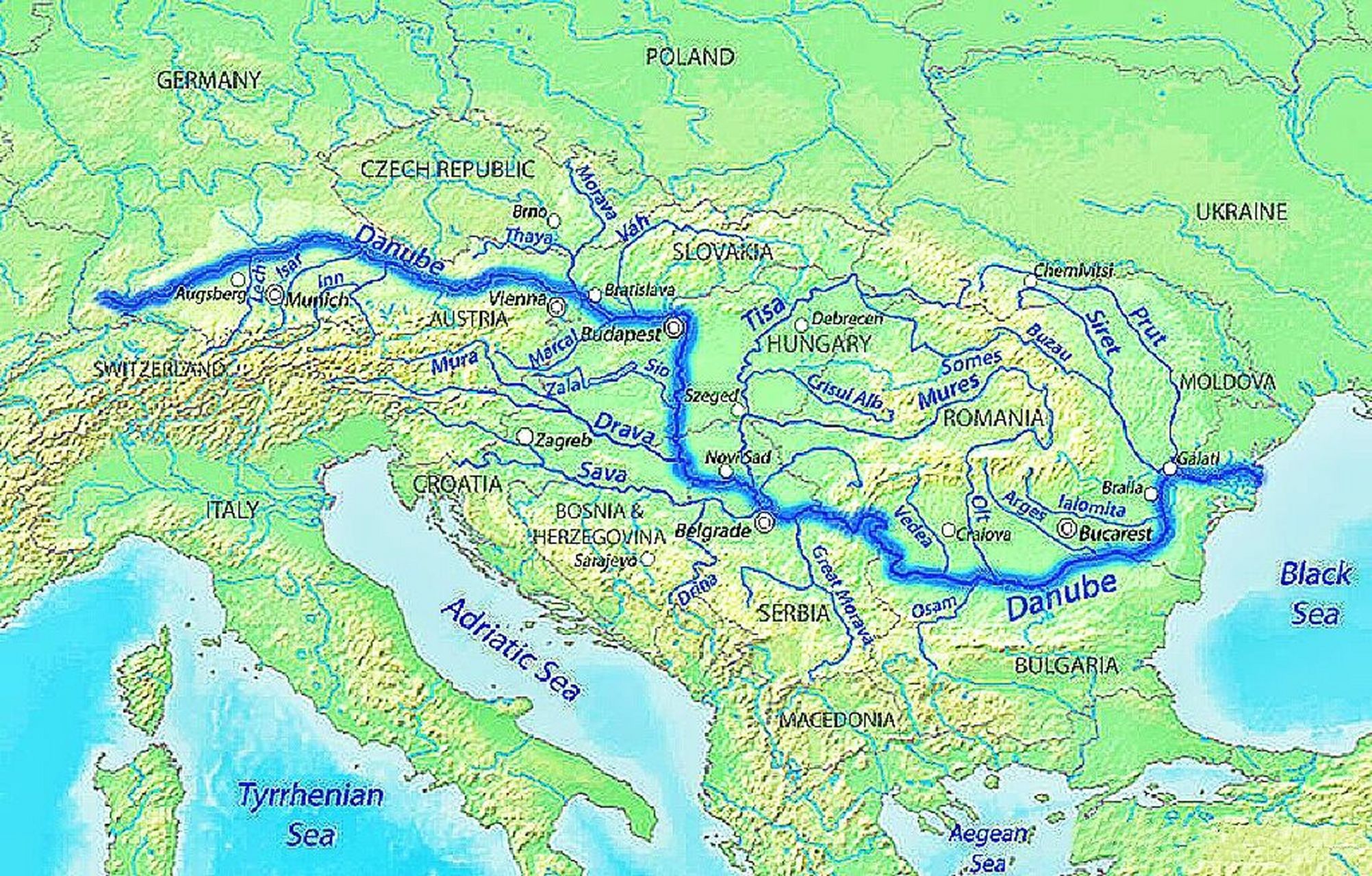 多瑙河 多瑙河是欧洲第二长河,在欧洲河流中长度仅次于伏尔加河