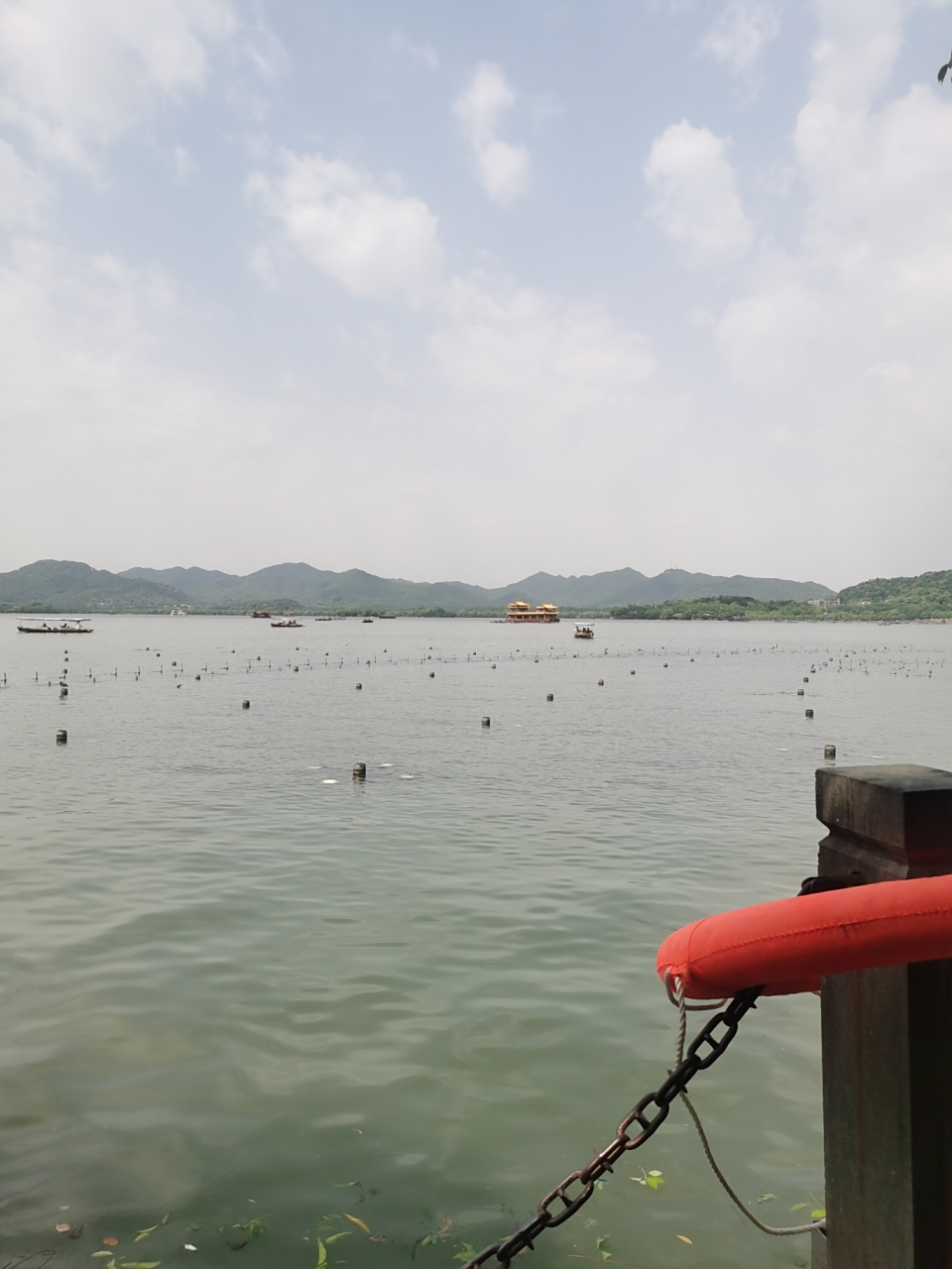 杭州东站到西湖怎么走(杭州东站到杭州西湖有多远)