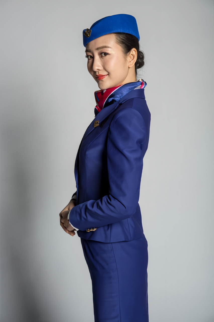 王鸥的一组空姐定妆生图,气质真好