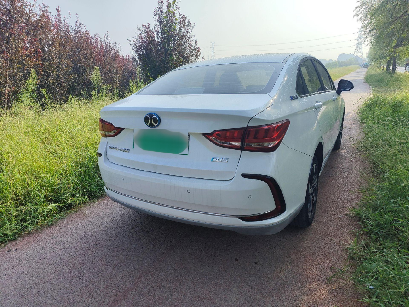 2020北汽eu500非营运,行驶4万多公里,420续航,喜欢的联系!