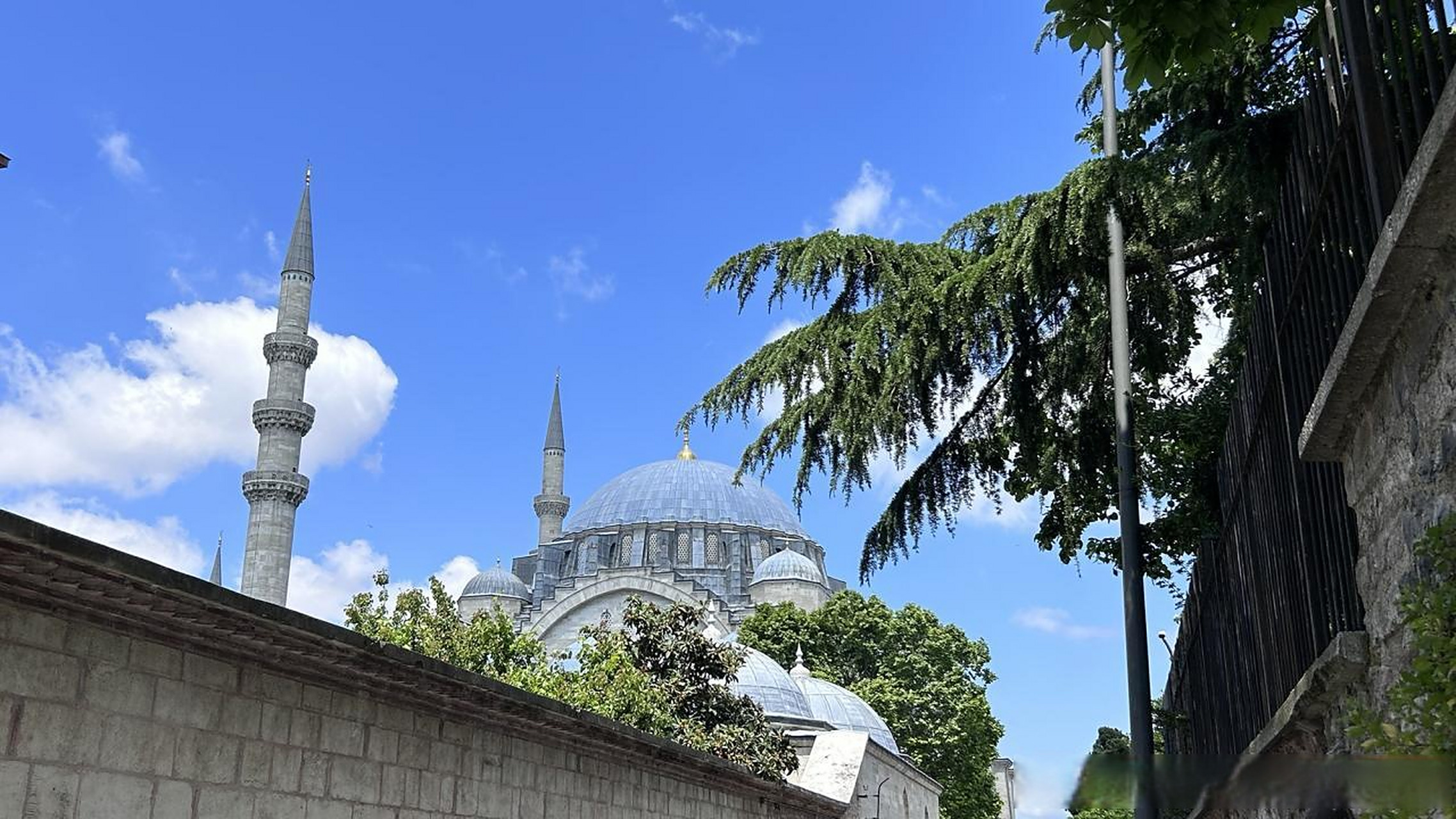 【米玛尔·西南的杰作: 苏莱曼尼耶清真寺】 苏莱曼尼耶清真寺(sü