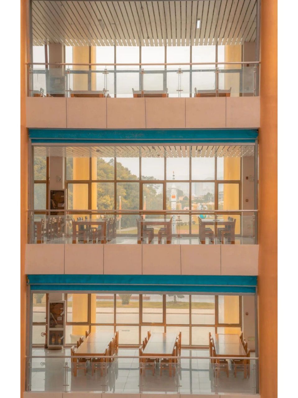 广东亚视演艺职业学院!