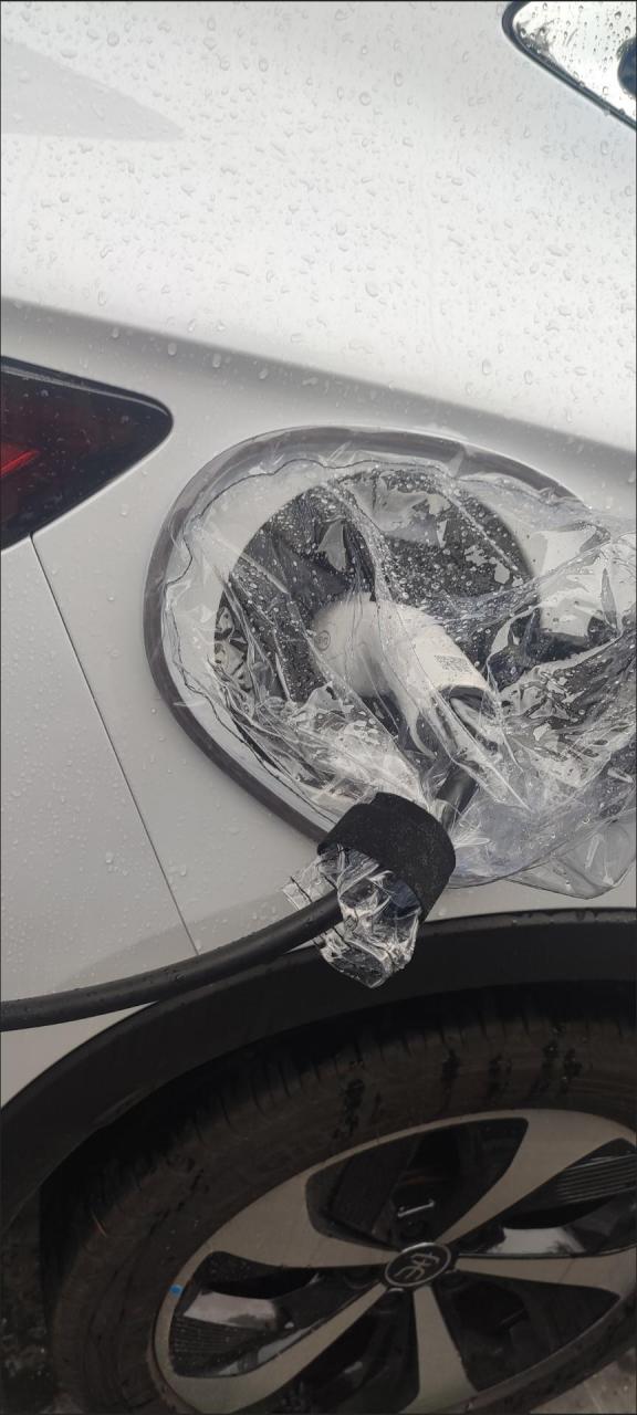 很好用的防雨神器,下雨天我不用担心漏电了,一年四季不管天气如何,都