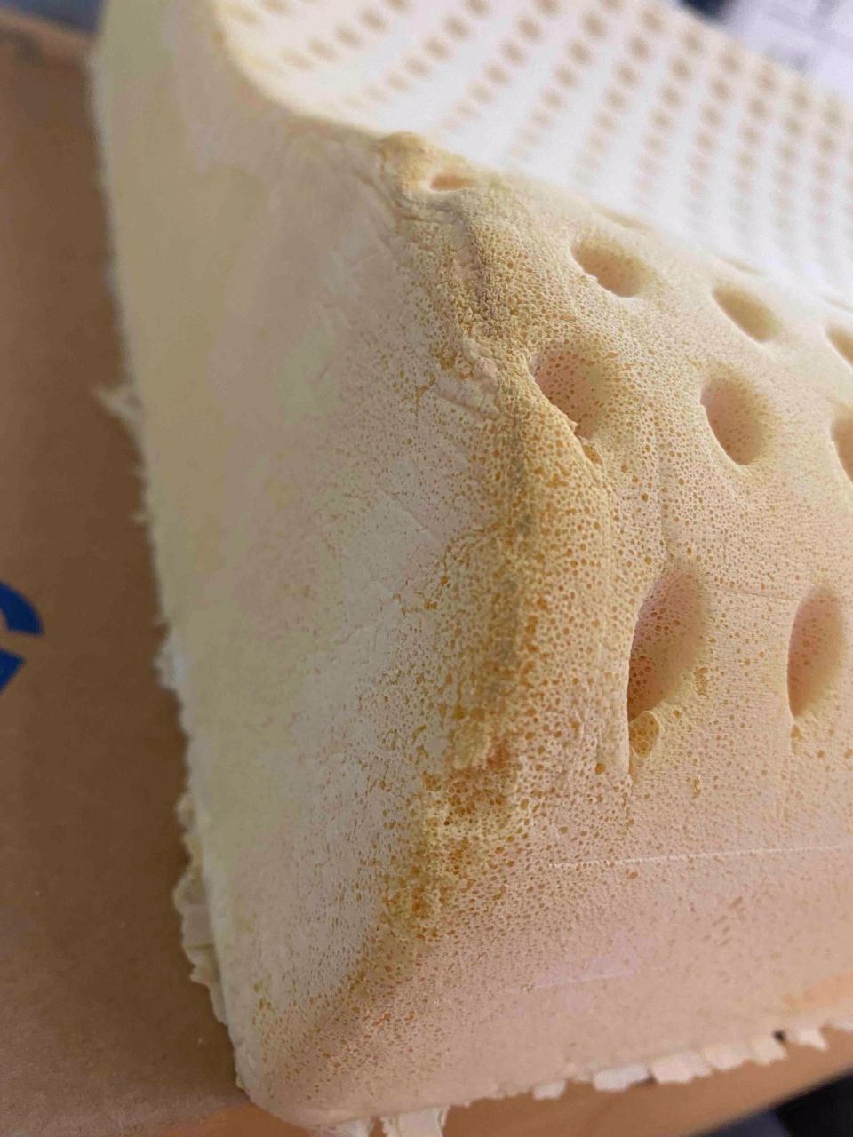 救命98乳胶枕发黄还能用吗7515 7515如图,我大约半年前在