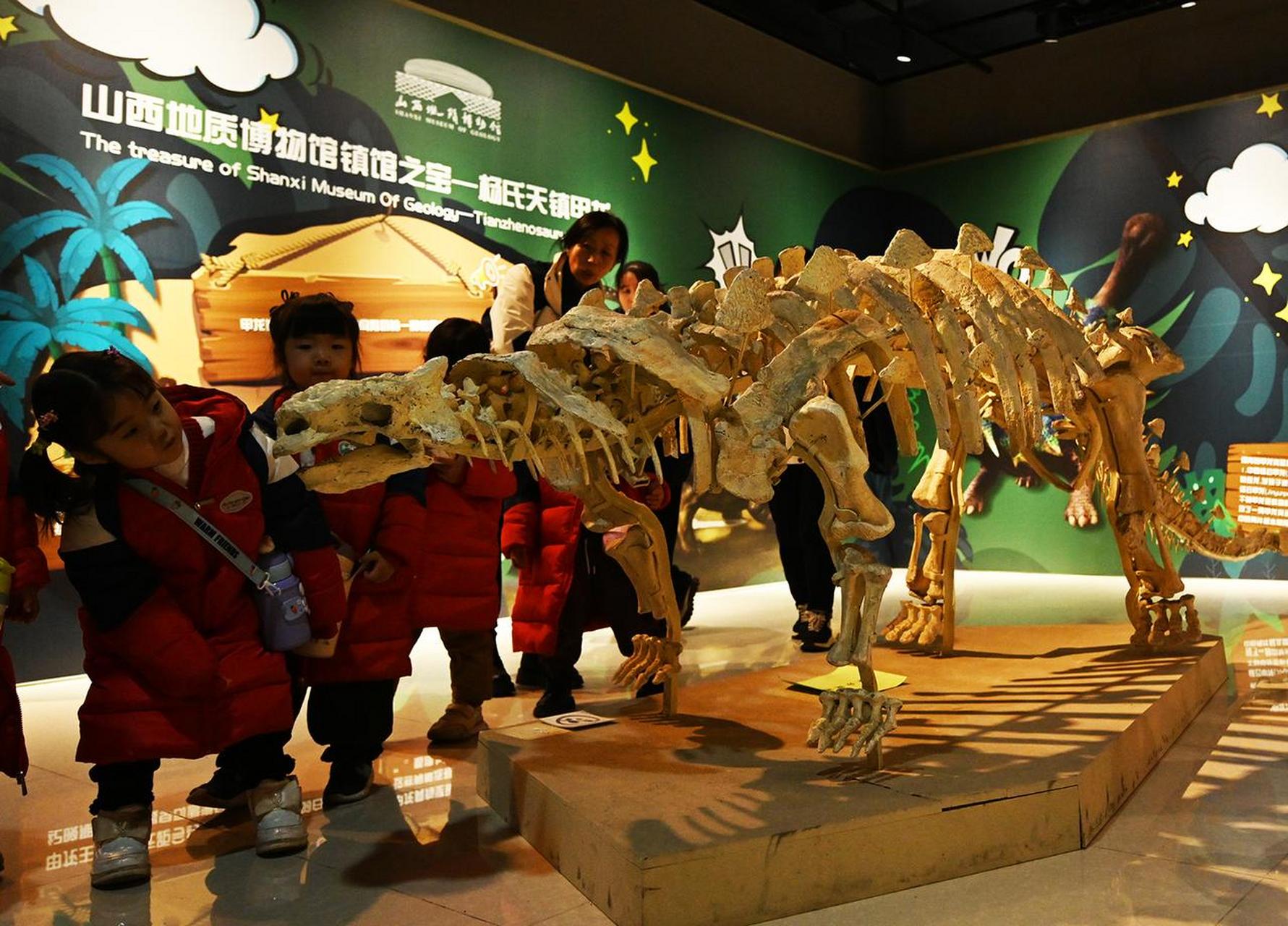 新年前夕,"黄河九省恐龙梦之旅"恐龙特展在山西地质博物馆拉开帷幕