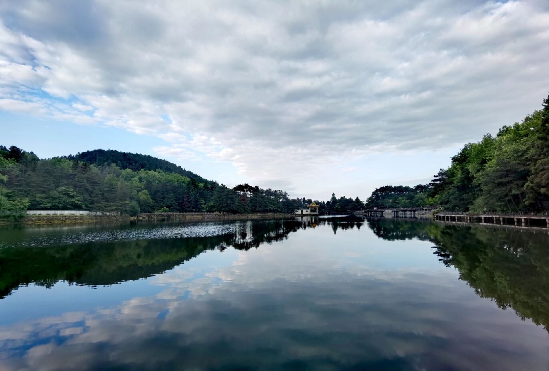 庐山一日游攻略(上)           如果第一天傍晚才能到达庐山,第二天