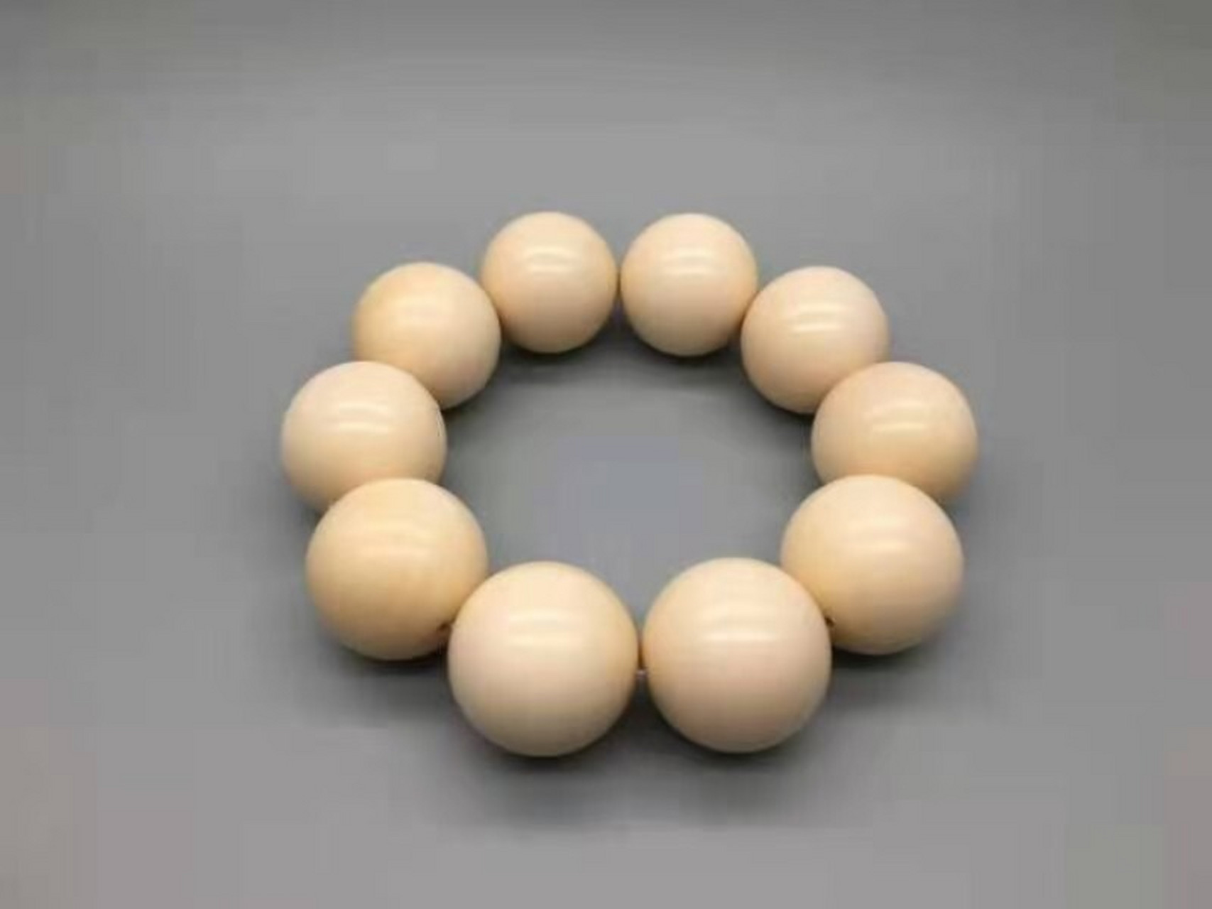 猛犸象牙手串 97 极品来了,精选顶级润透冰料,冰润无瑕,纹路清晰