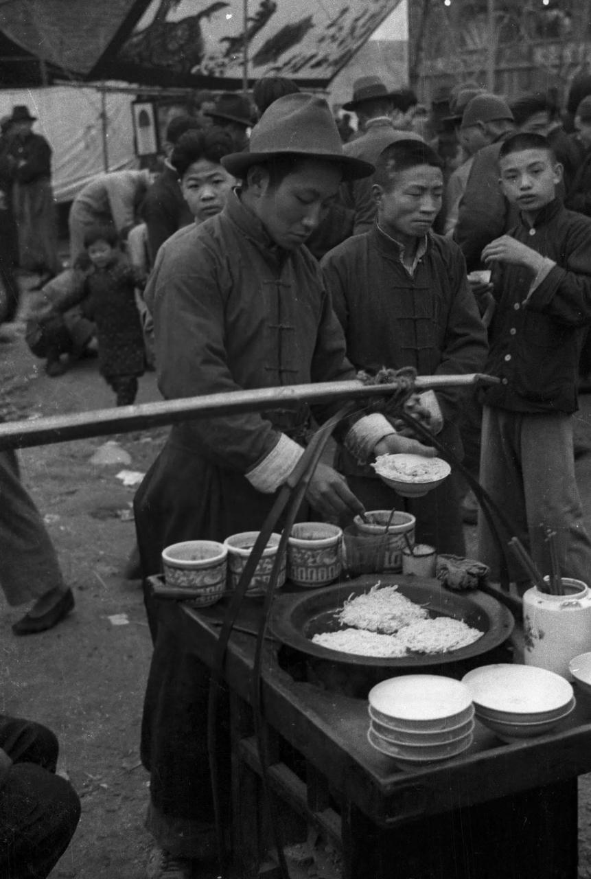 1937年,上海 街头小吃,豆花还是面条?