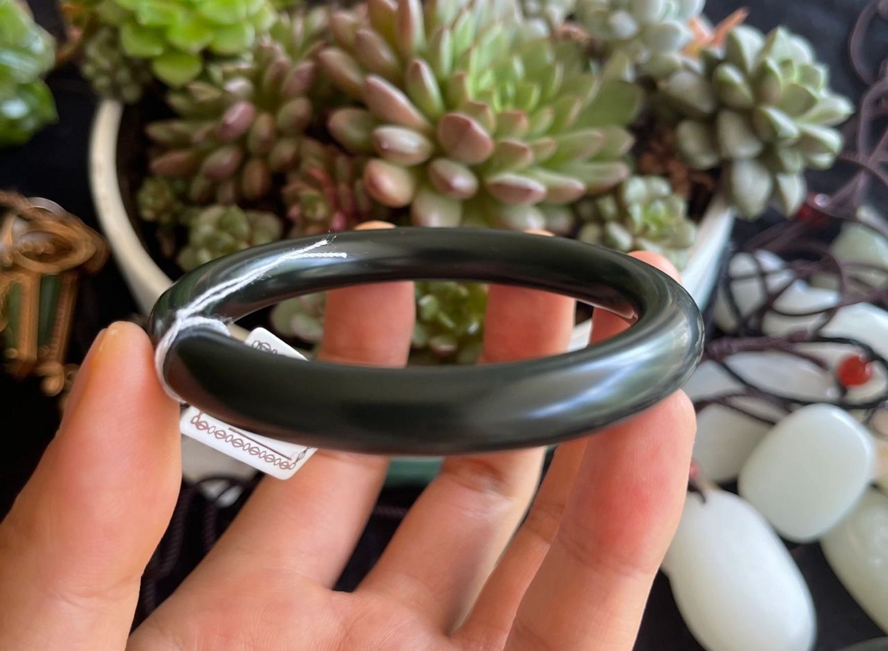 和田玉塔青手镯预算6千以内的朋友考虑 和田玉塔青 油润度超高 料子