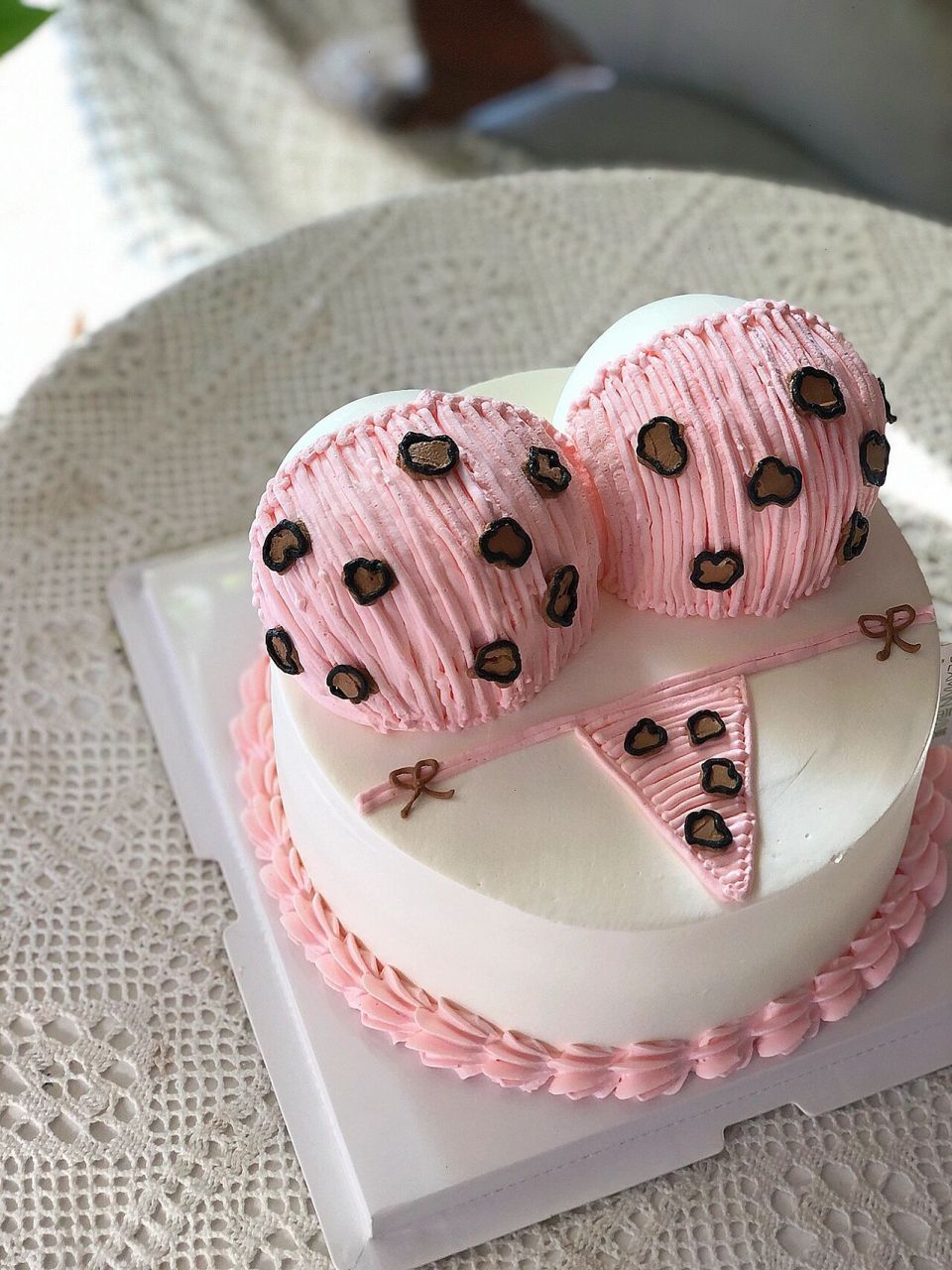 胸型生日蛋糕图片图片
