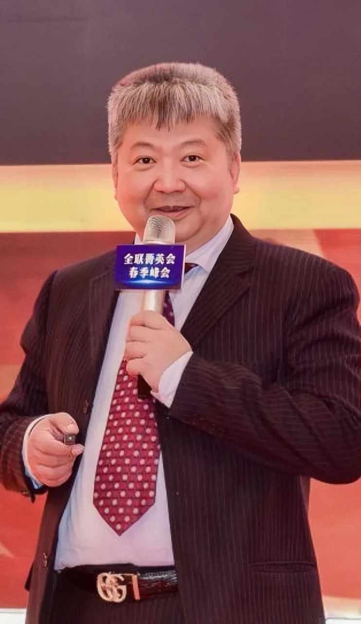 张捷说,早年的农村欣欣向荣,集市一派繁华,因为人才遍地,这里是藏龙