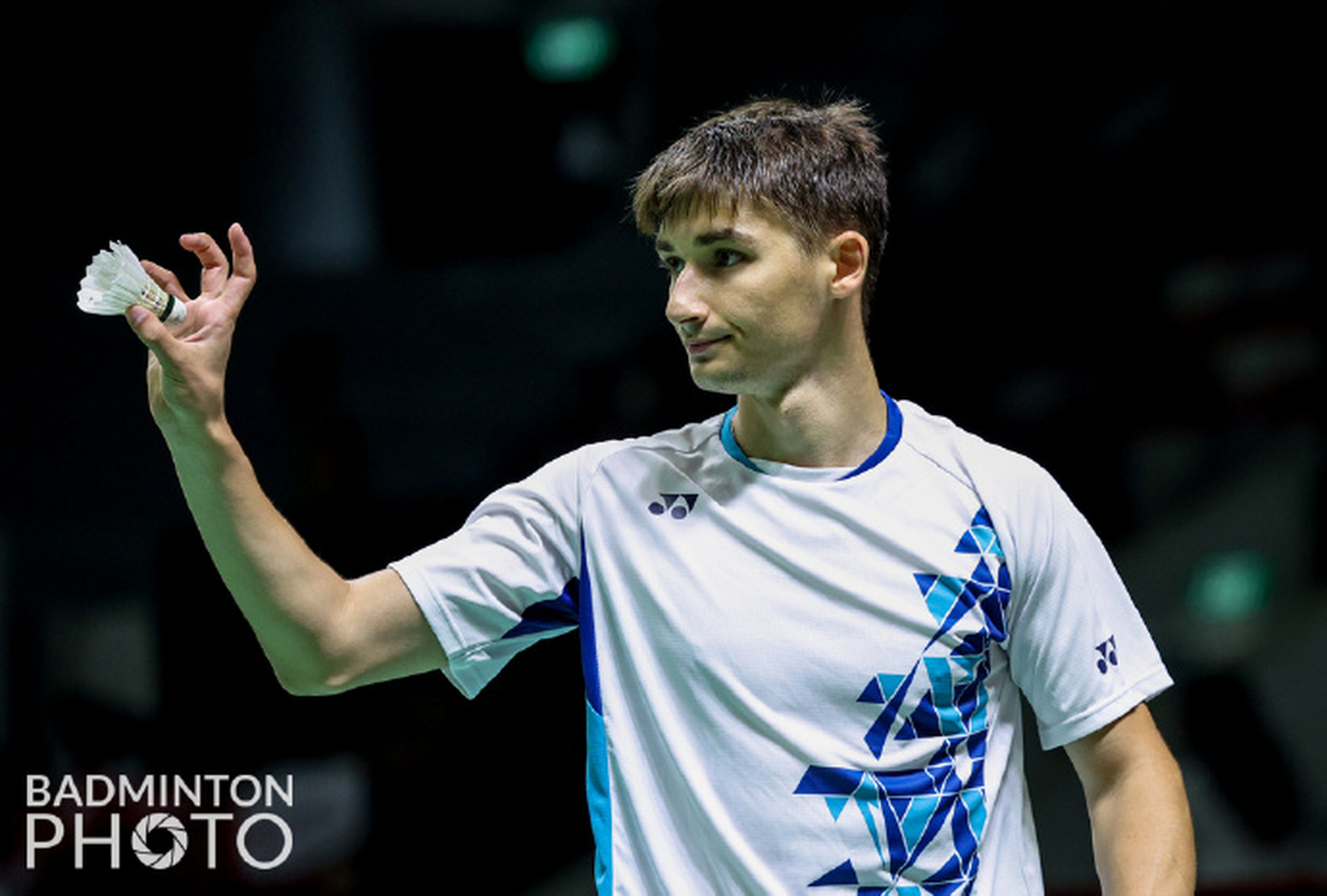 羽毛球 #第三届欧洲运动会# 男单半决赛  小波波夫9193 21-10,21