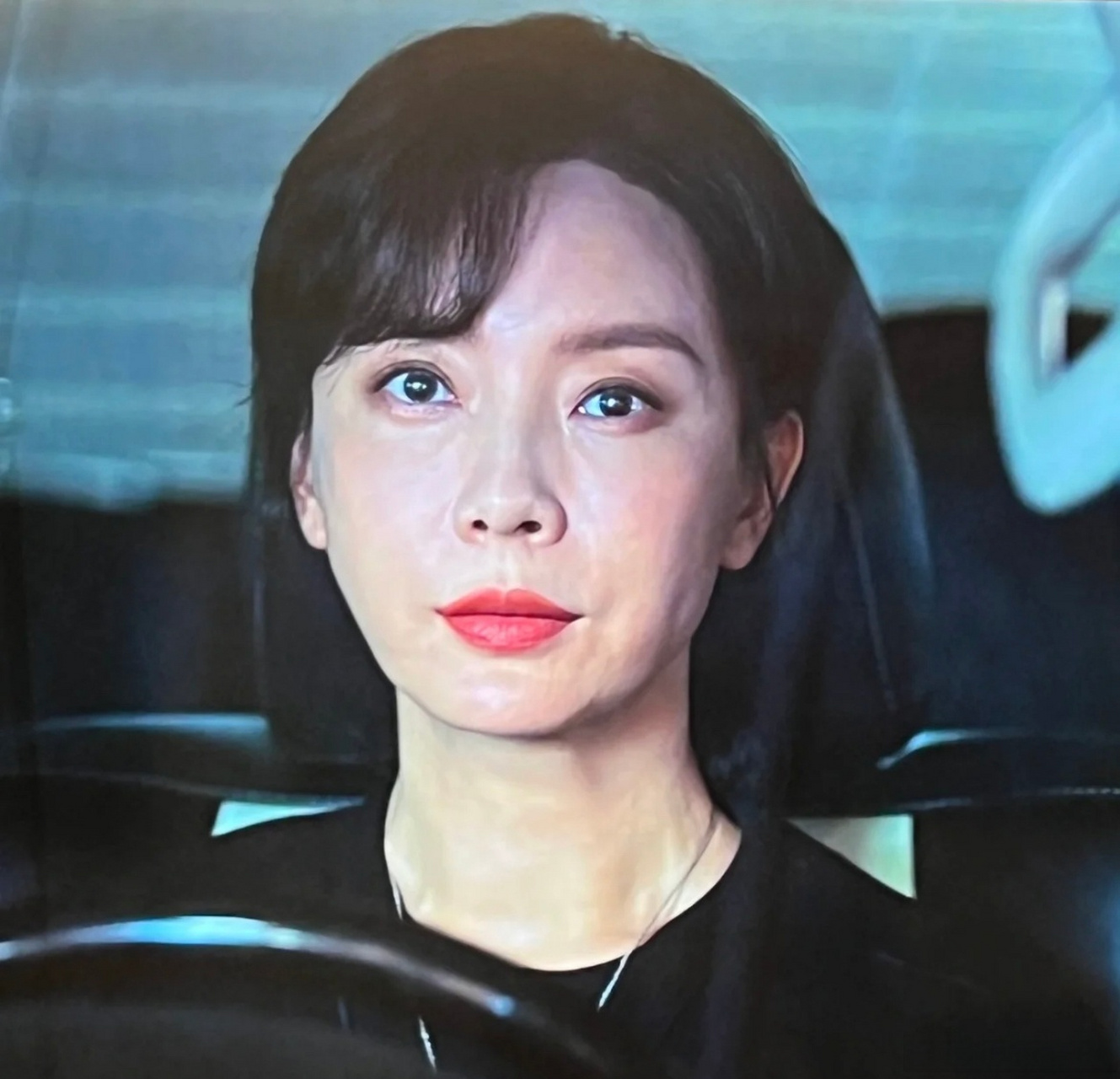 陈数的眼睛怎么一上一下了,她以前不这样啊[捂脸]