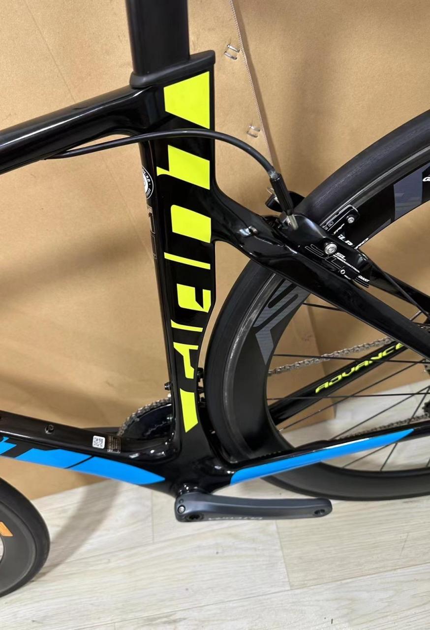1 碳纤维公路车 全碳纤维车架,气动型 禧玛诺ut大套22速 捷安特slr1 5