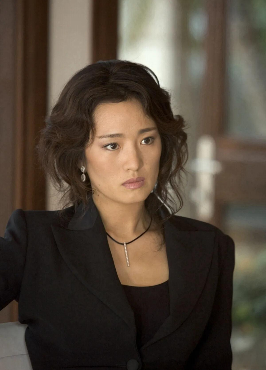 巩俐2006年电影《迈阿密风云》伊莎贝拉剧照,女大佬的爱恨情仇