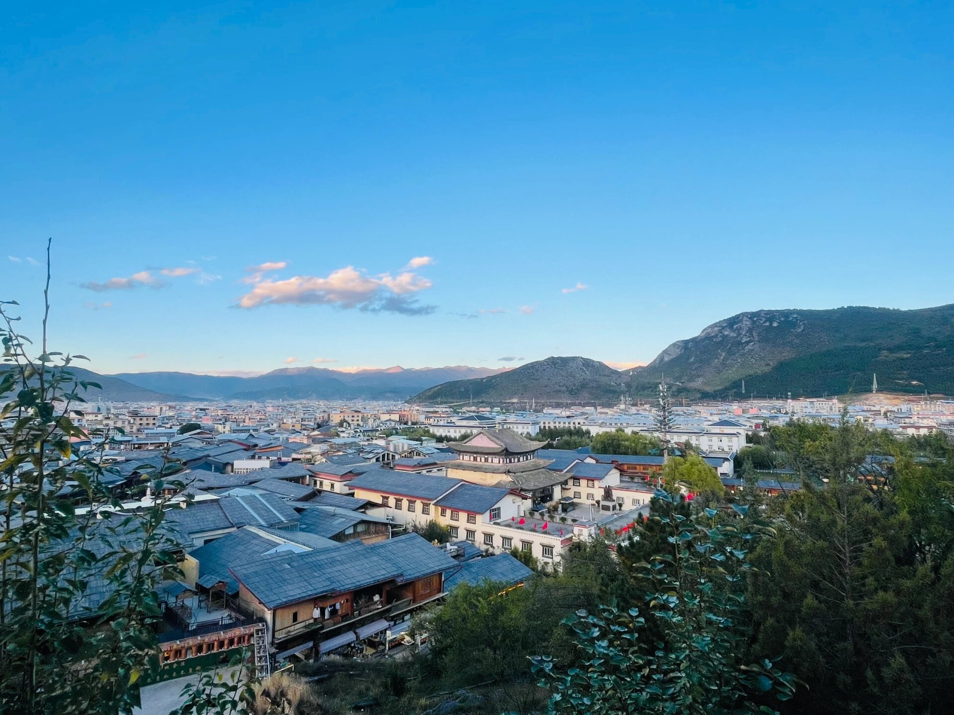 大佛寺香格里拉图片