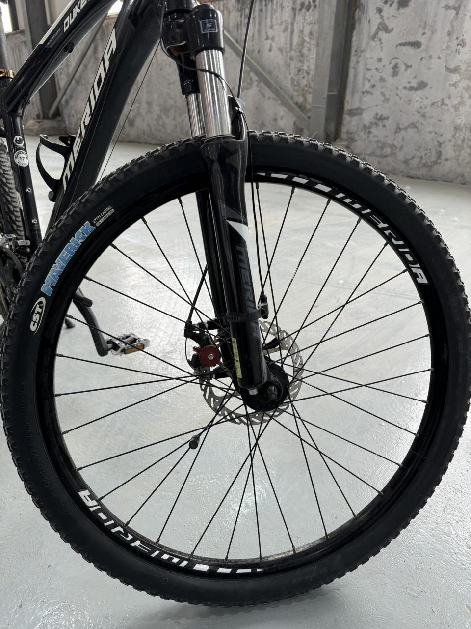 美利达公爵600 24速