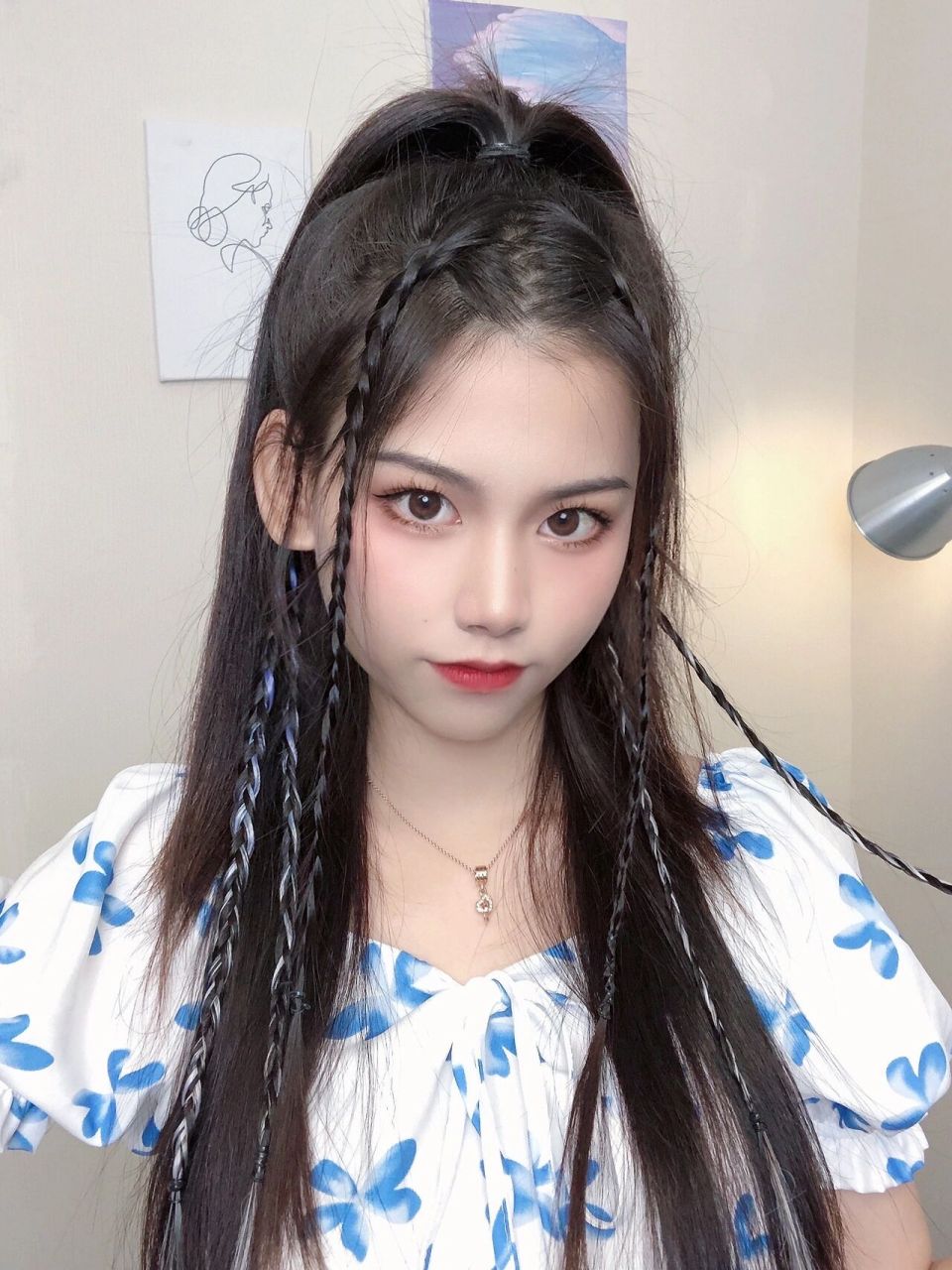 增高颅顶显脸小 整理了几款夏天最流行的几款甜酷辣妹发型 	 拽姐必备