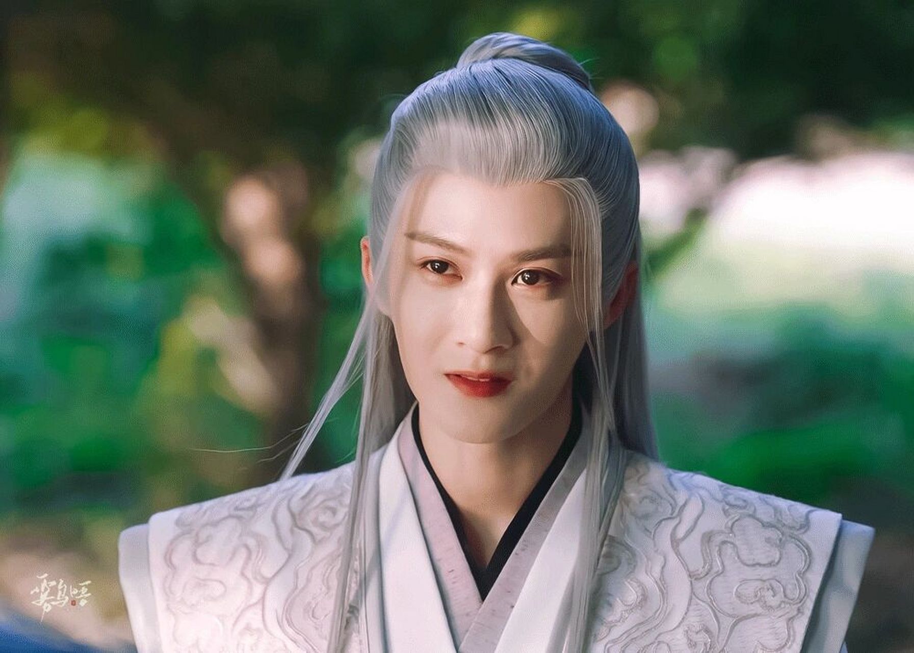 很多男演员在剧里,你看着的时候不光看着脸,还会注意他们穿的衣服