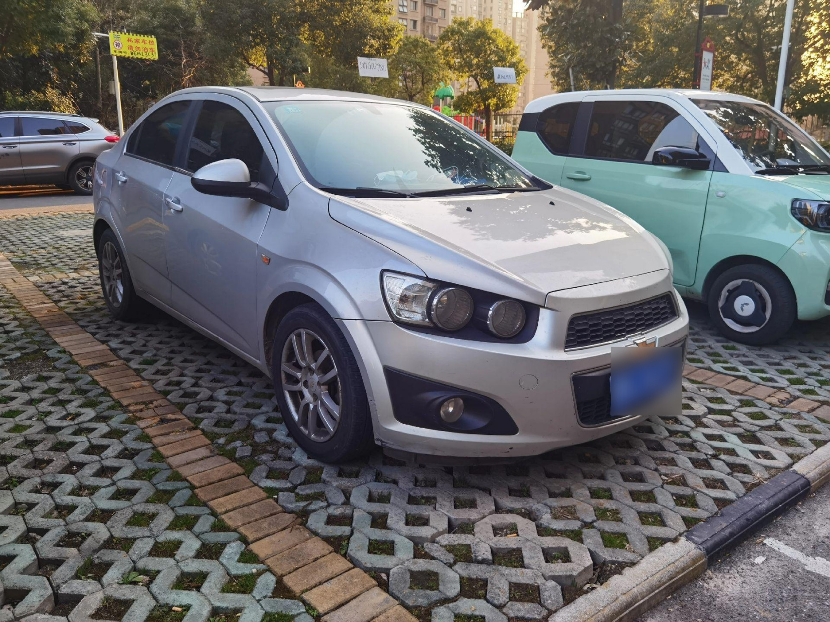 新到12年雪佛兰爱唯欧自动天窗车况好  价格便宜车况好1万多开回家