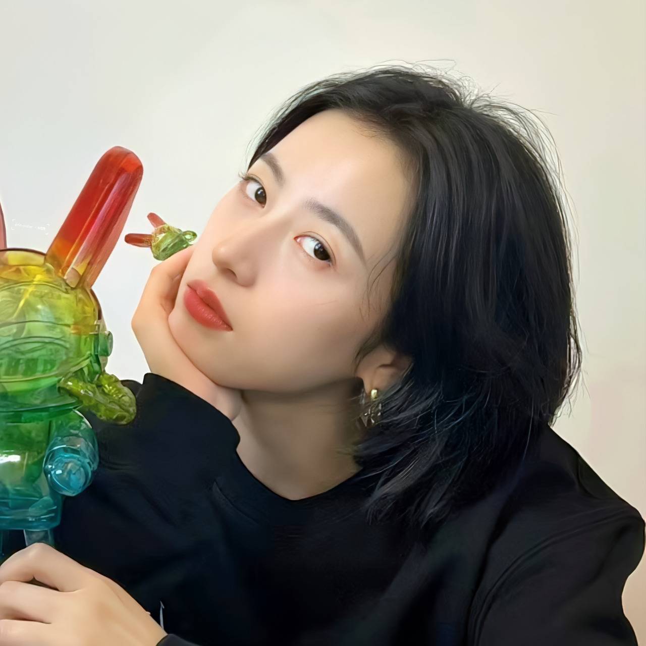 周雨彤头像合集 自修|礼貌拿图喔