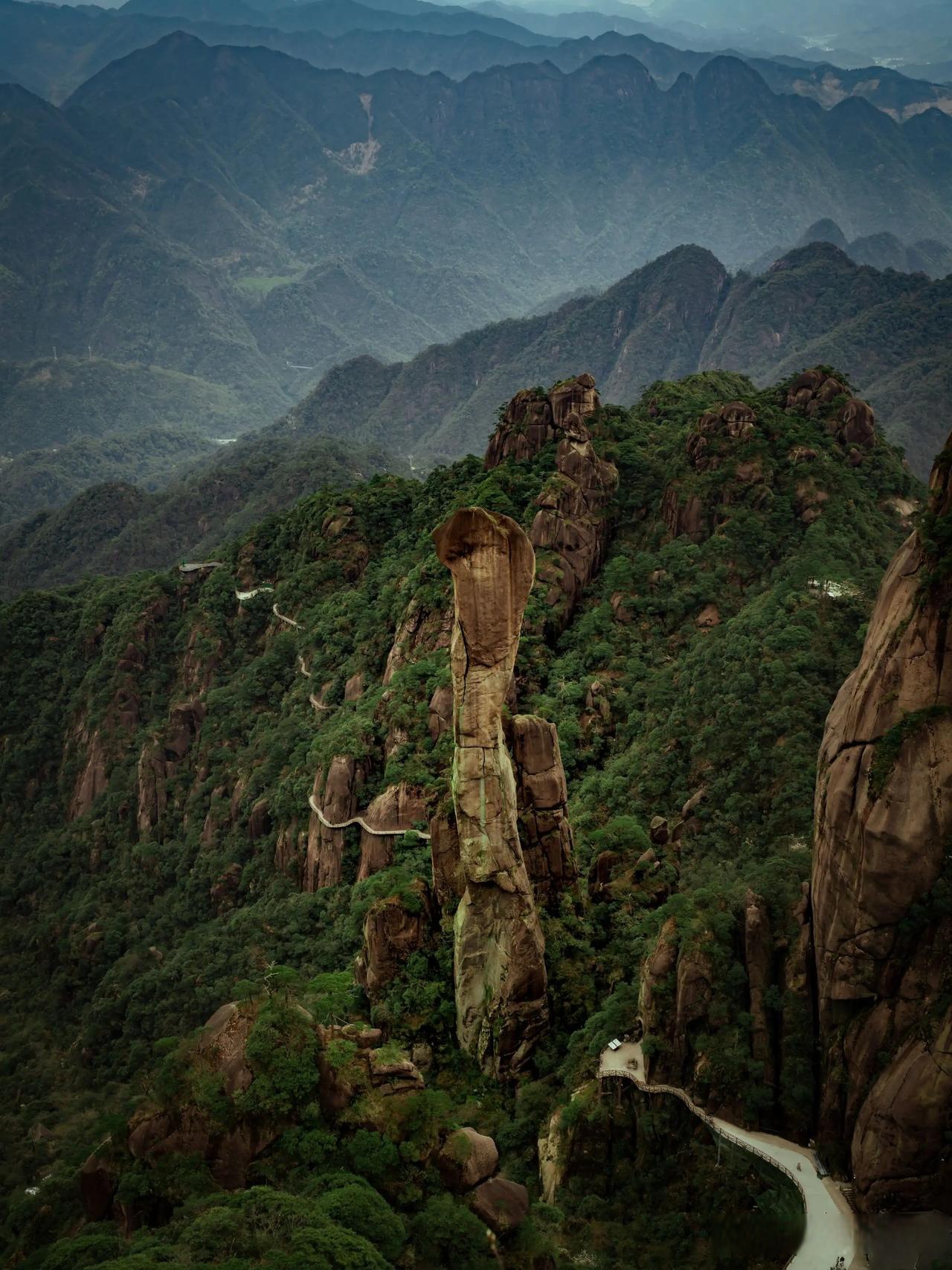 雄山峻岭图片图片