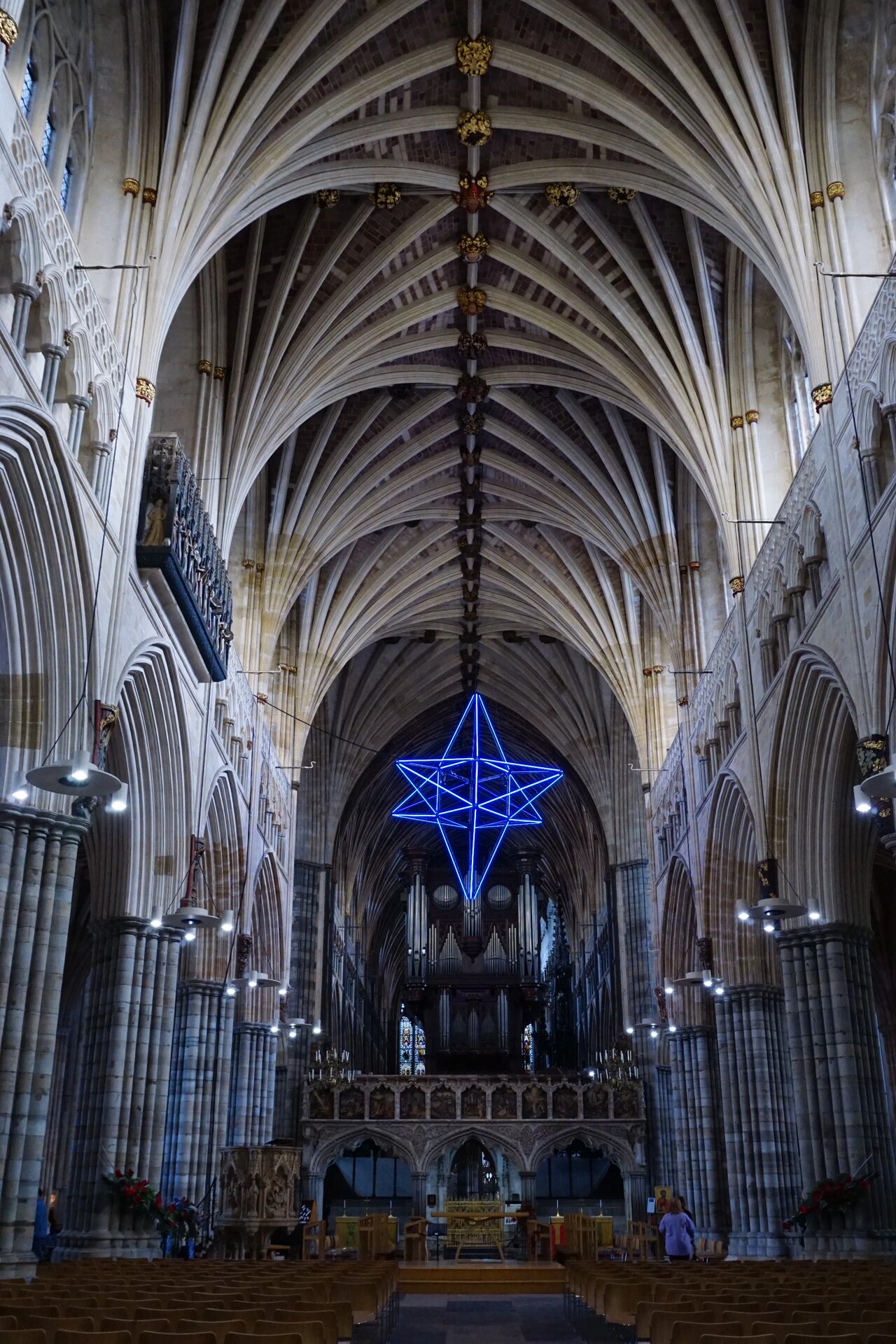 是埃克塞特的主教堂,为英国最知名的大教堂之一,同时也是世界上哥特式