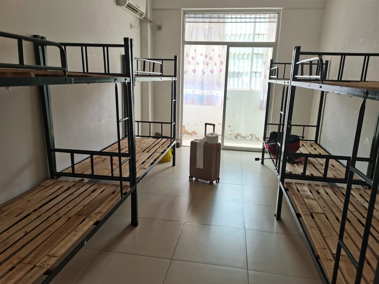 毛坦厂复读 20年复读生,含泪挥洒此文自我介绍本人女是20年文科复读生