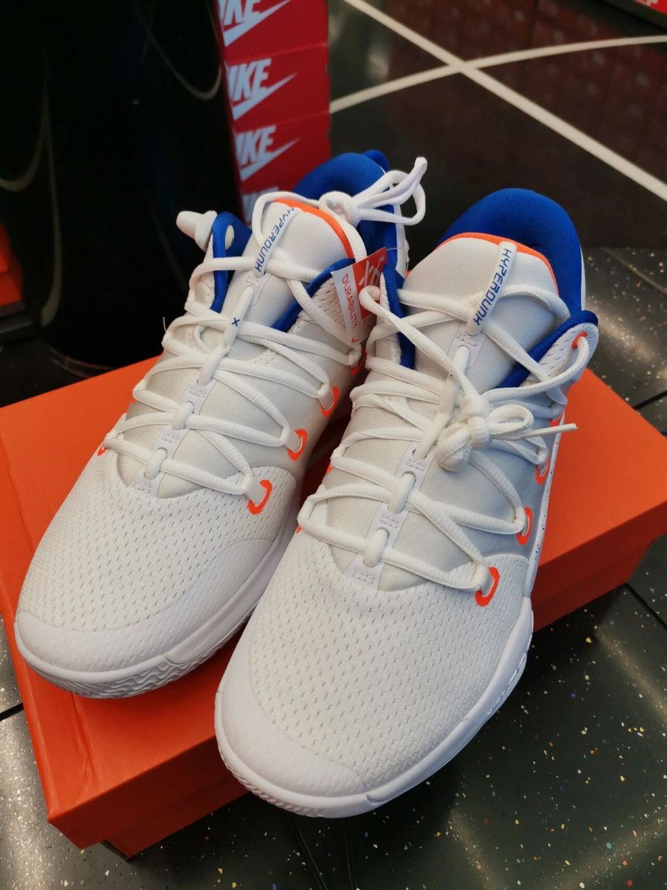 耐克  hyperdunk x low 尼克斯 90666766966nike耐克  hyper