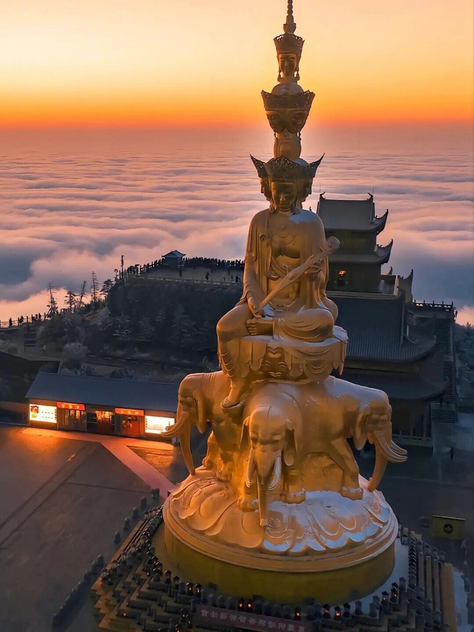 云上金顶,天下峨眉 | 峨眉山攻略 峨眉山的景色,连李白也留下了:蜀国