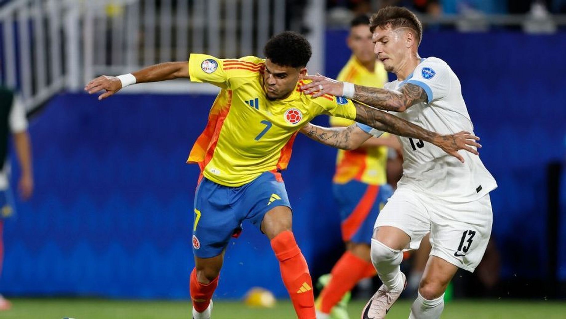 74巴雷拉在乌拉圭对阵哥伦比亚的比赛结束后吃到一张红牌,因此他将