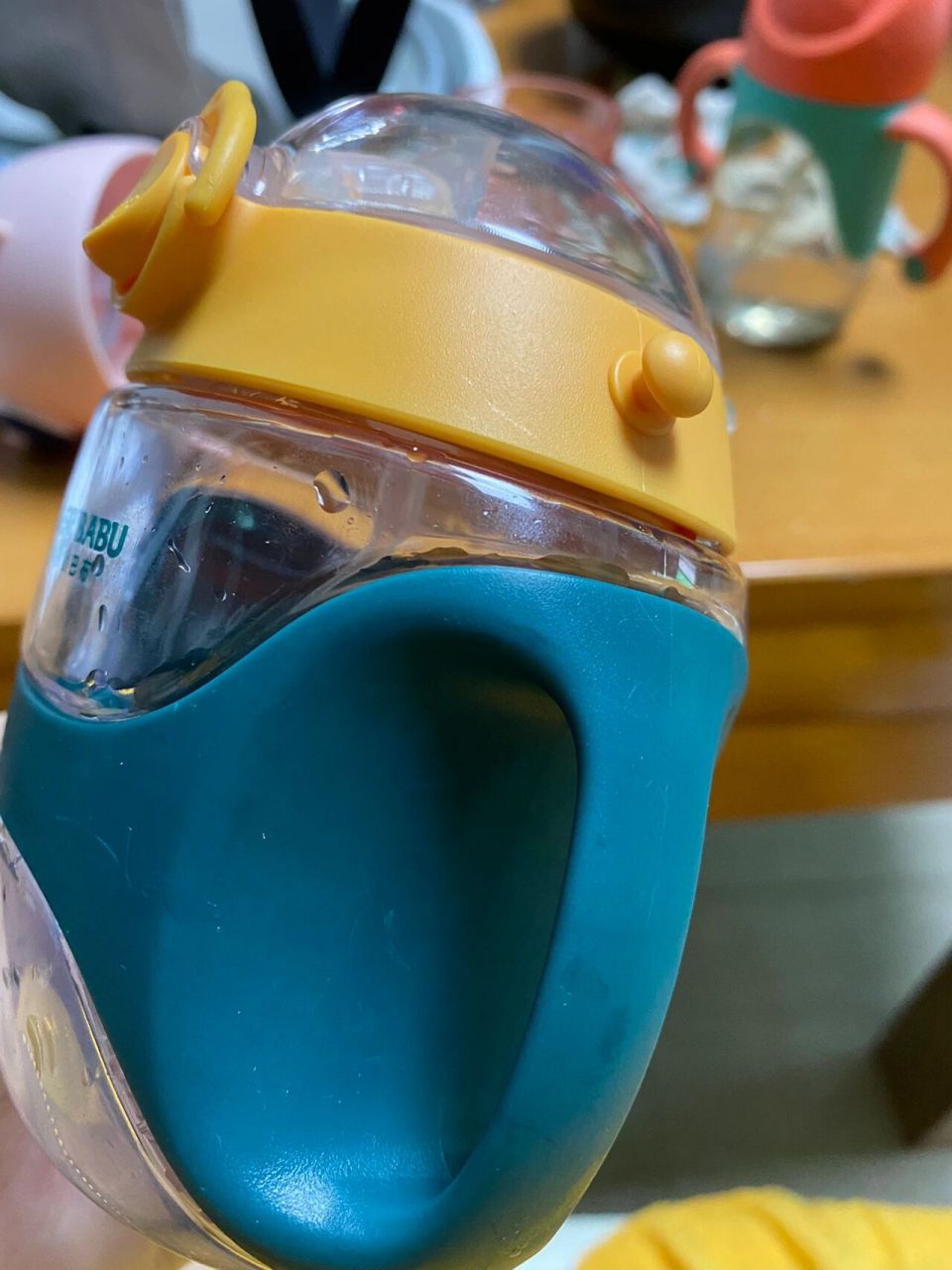 小袋鼠巴布饮水杯真的是巨坑 这个坑不是说客服不行 我是指产品!产品!