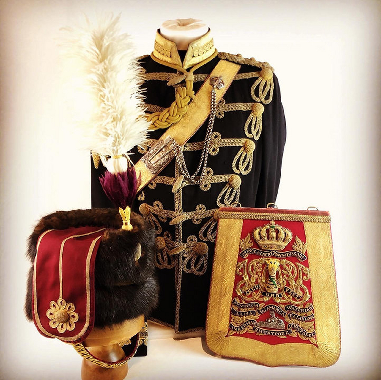 军事收藏:英国第11骠骑兵团军官装备 英国最著名的骑兵团,第11