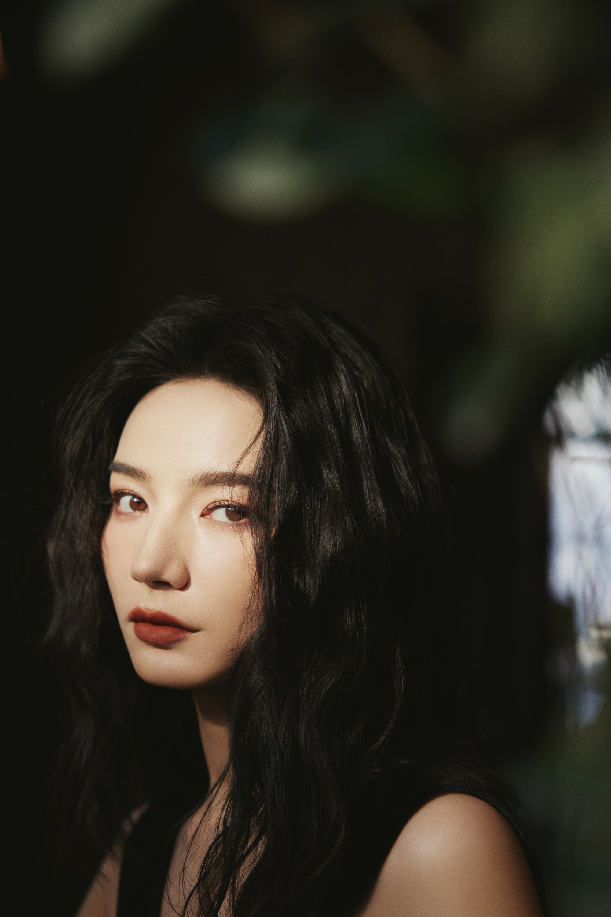 代斯黑金复古风丝绒裙高级感拉满