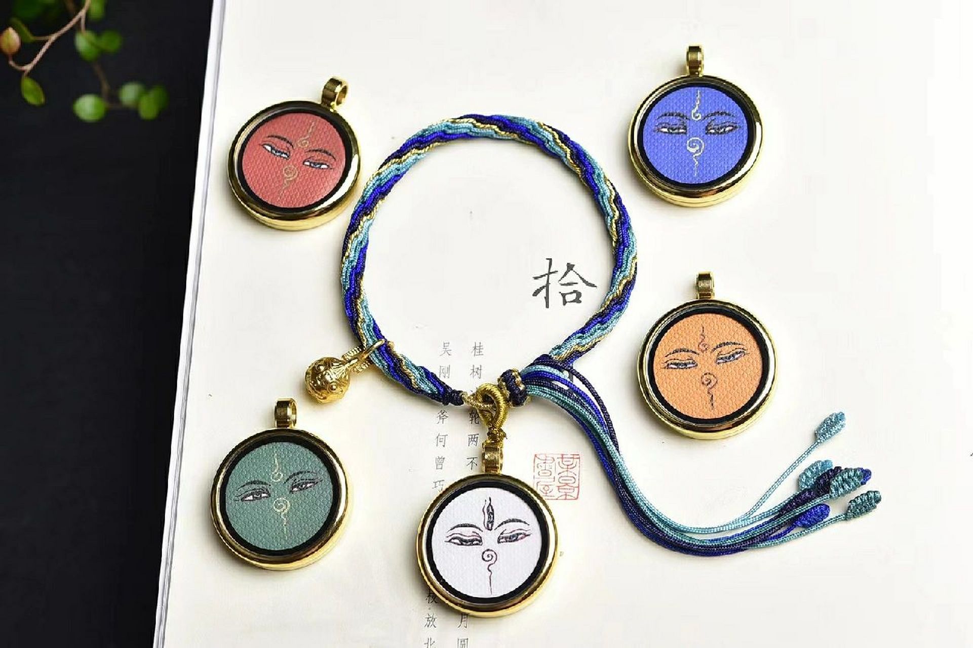 【佛眼唐卡 】作品构图饱满 ,般若之眼,智慧之眼.