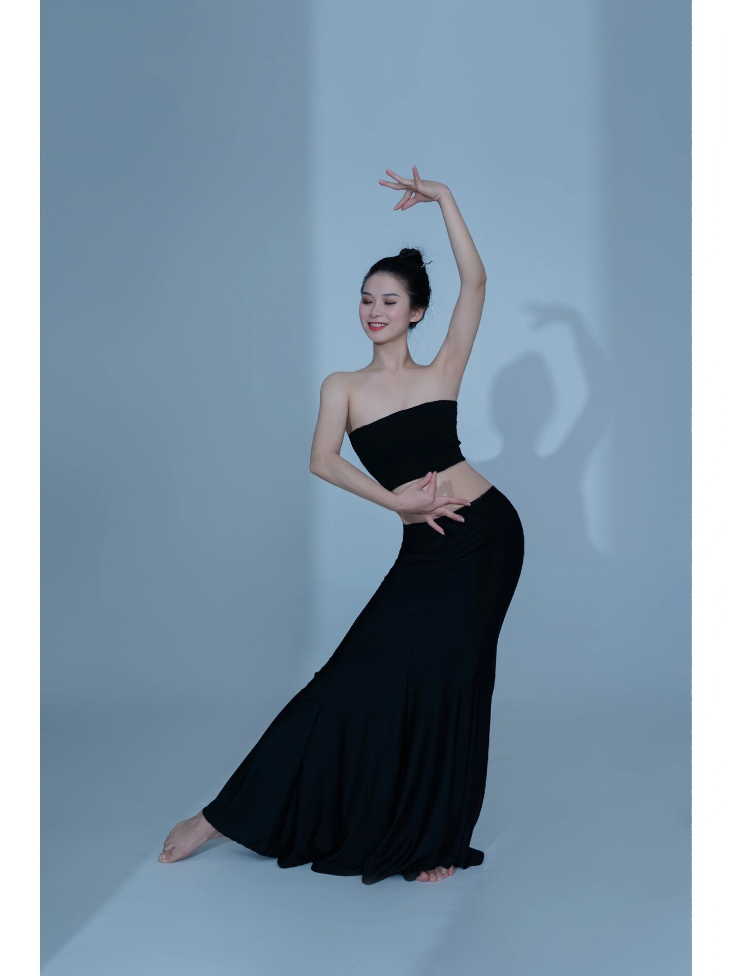 舞蹈摄影 | 好看又简单的傣族舞姿 婀娜多姿的傣家小妹 三道弯,造型感